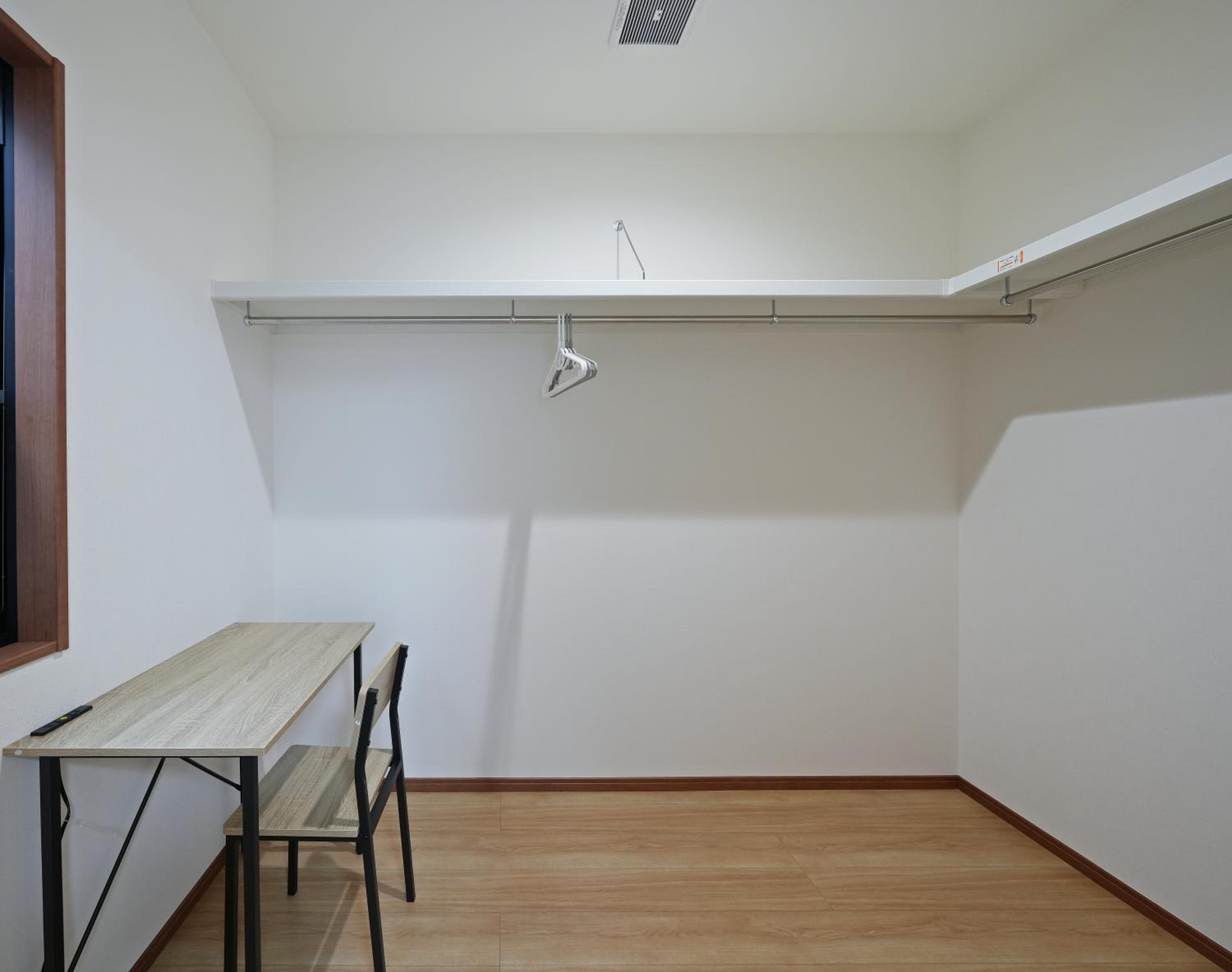 Three-Bedroom Apartment photo 1