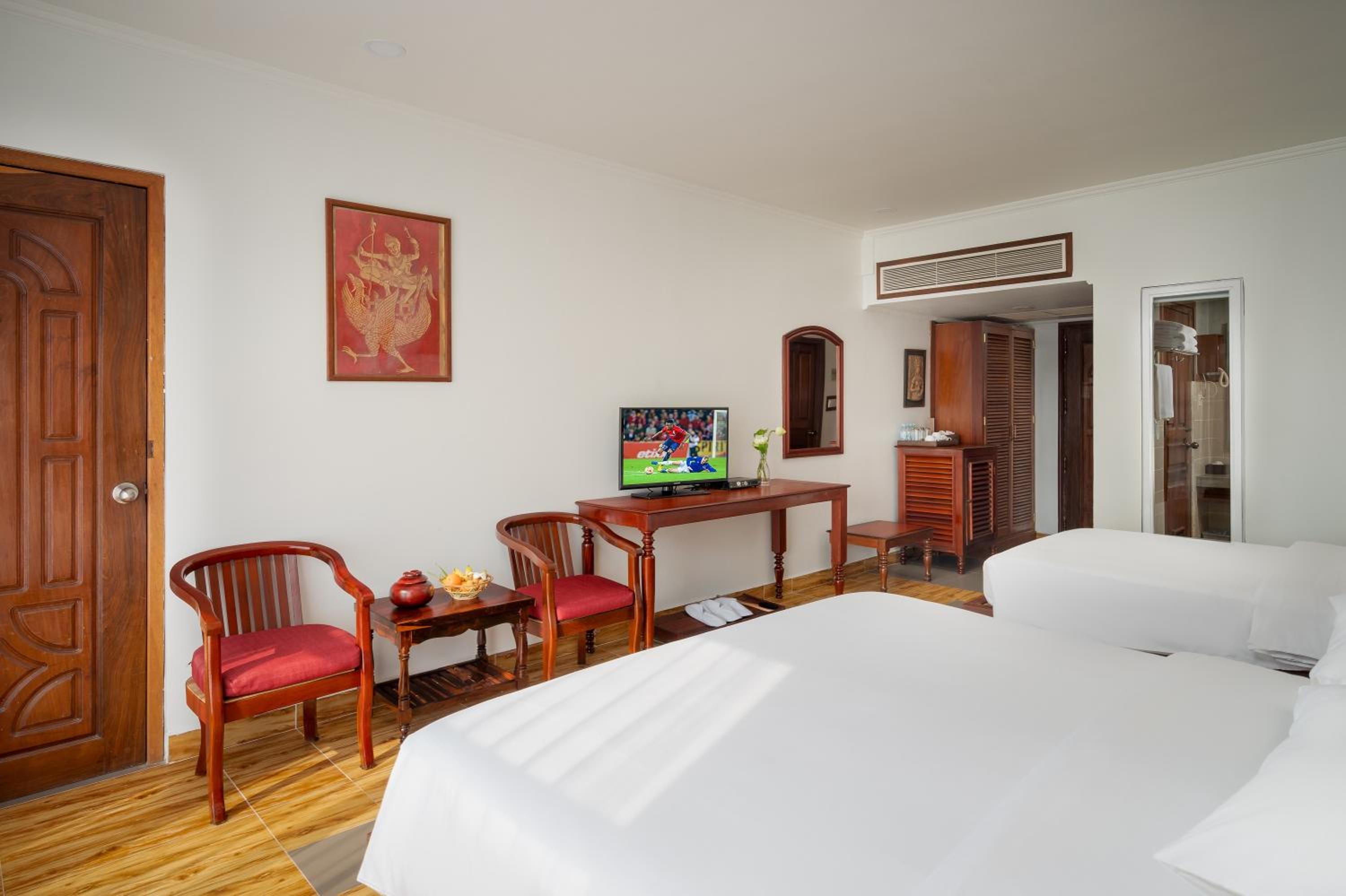 Deluxe Family Room - Photo 5