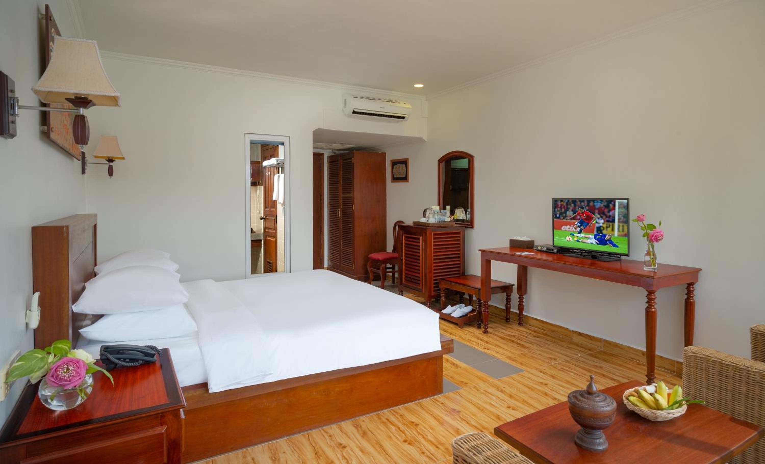 Standard Double Or Twin Room - Photo 6