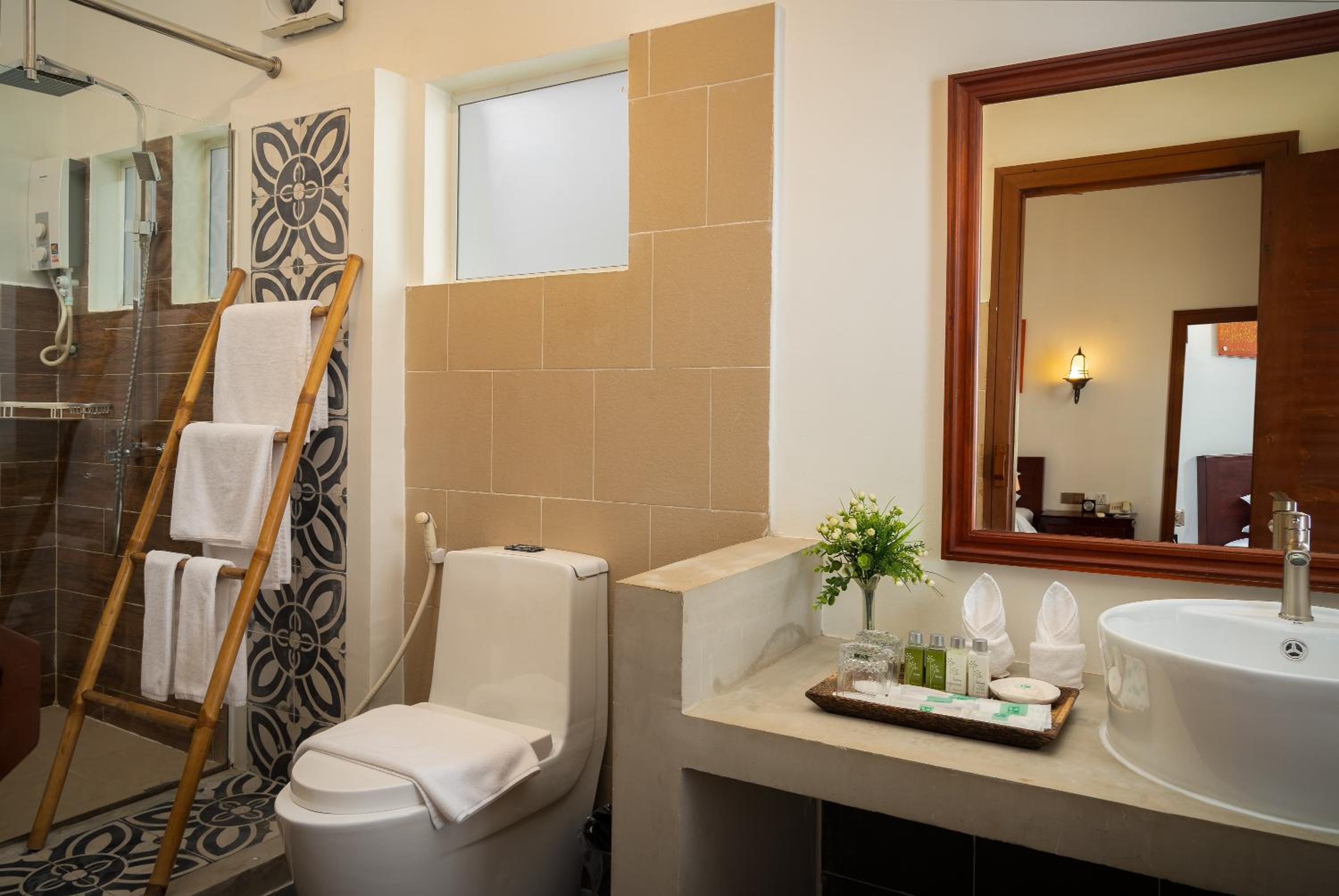 Two-Bedroom Villa - Photo 10
