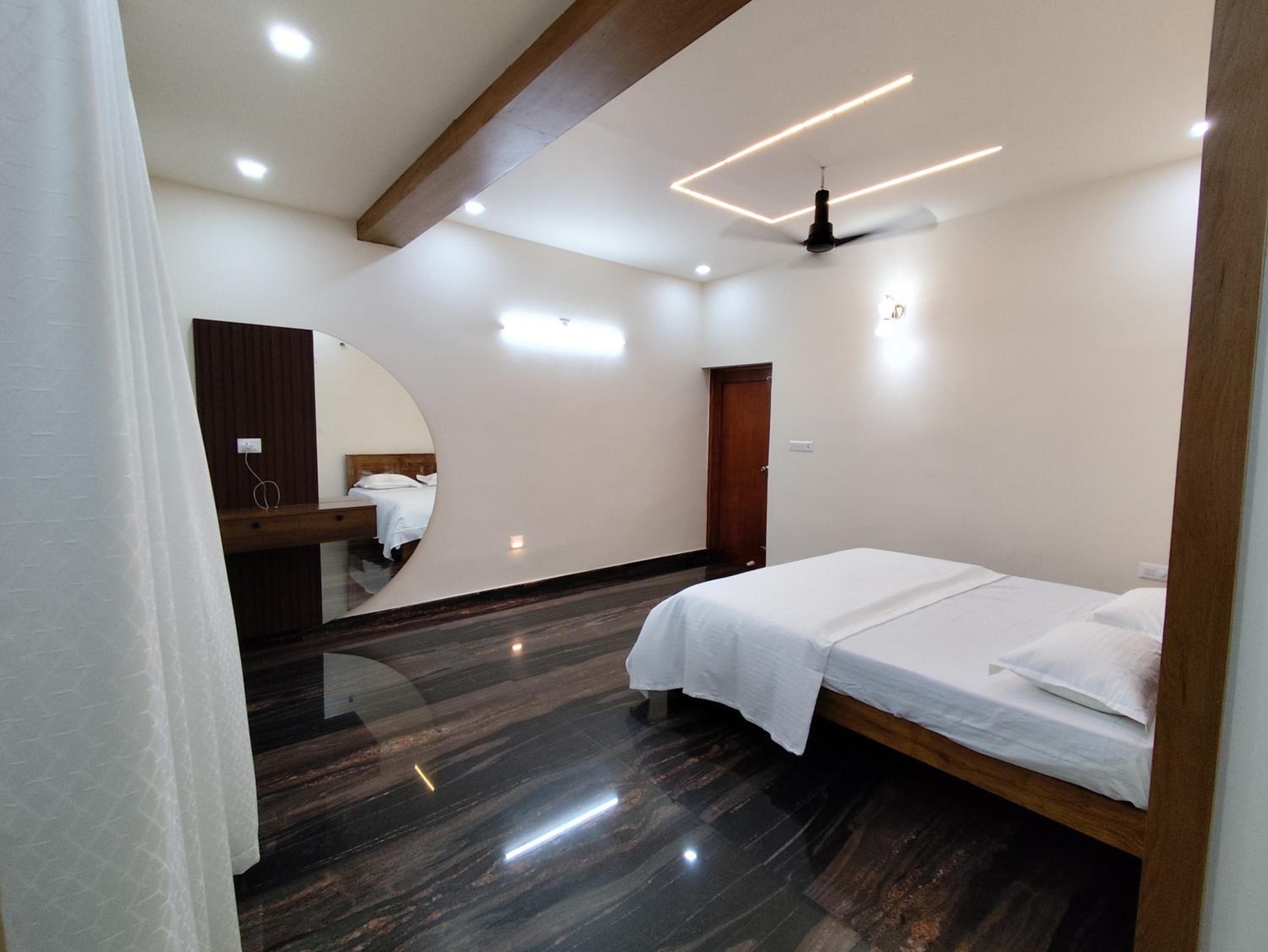 Family Room With Private Bathroom photo 3