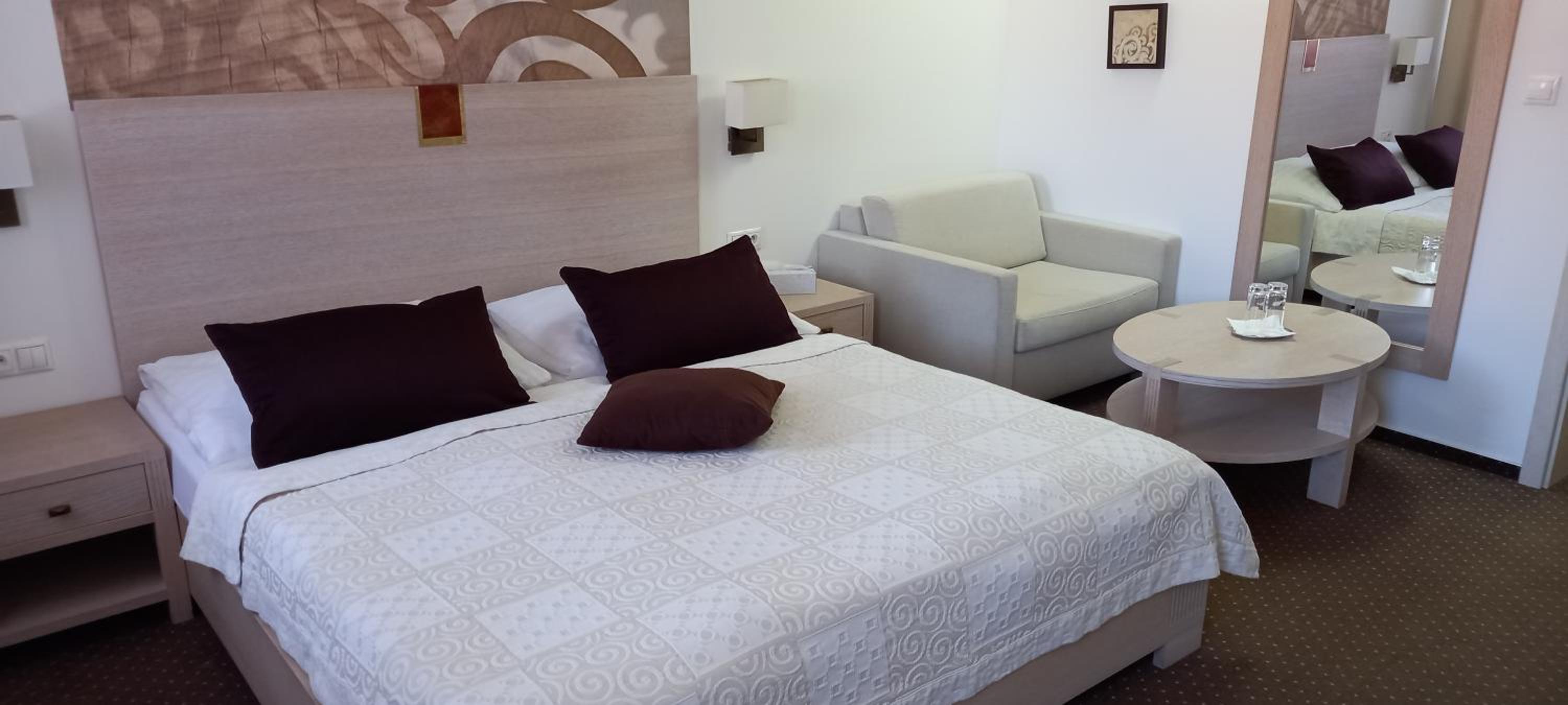 Standard Double Room - Photo 2