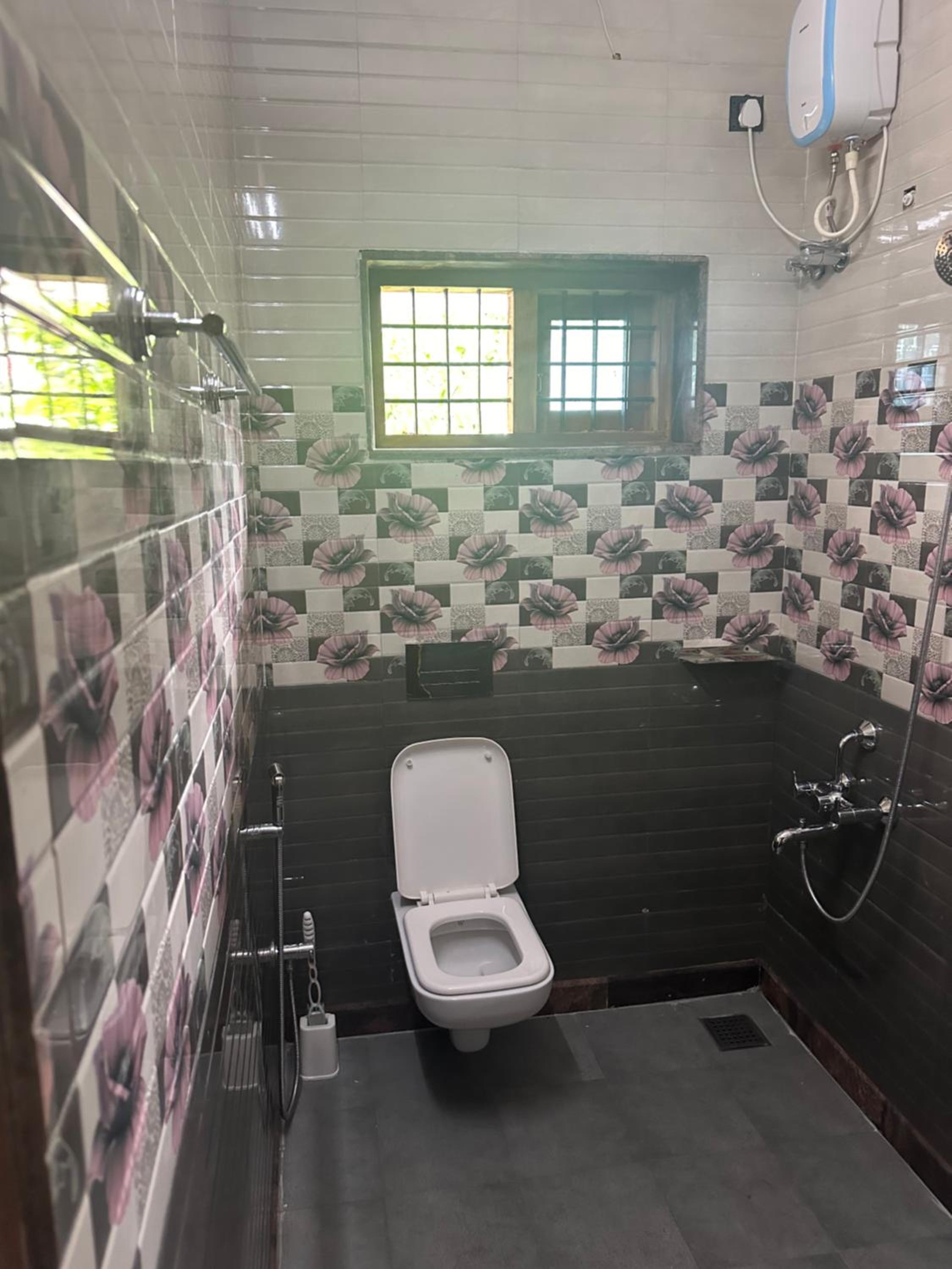 Family Room With Private Bathroom photo 3