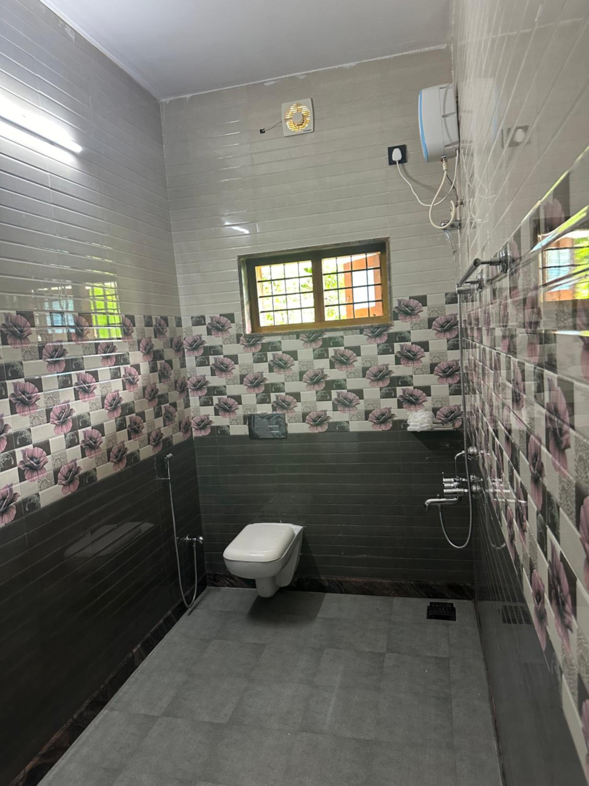 Family Room With Private Bathroom photo 2