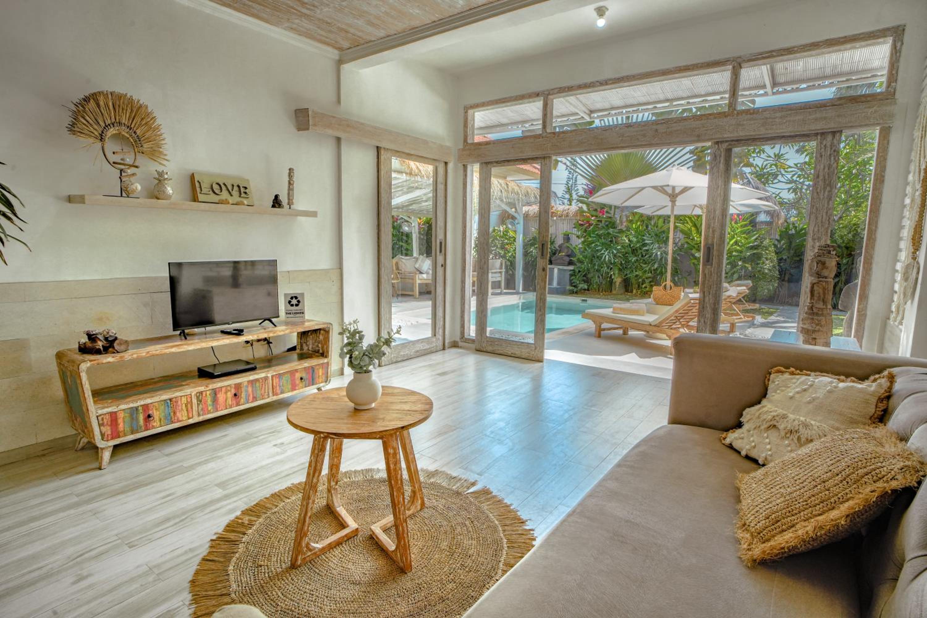 Three-Bedroom Villa - Photo 19