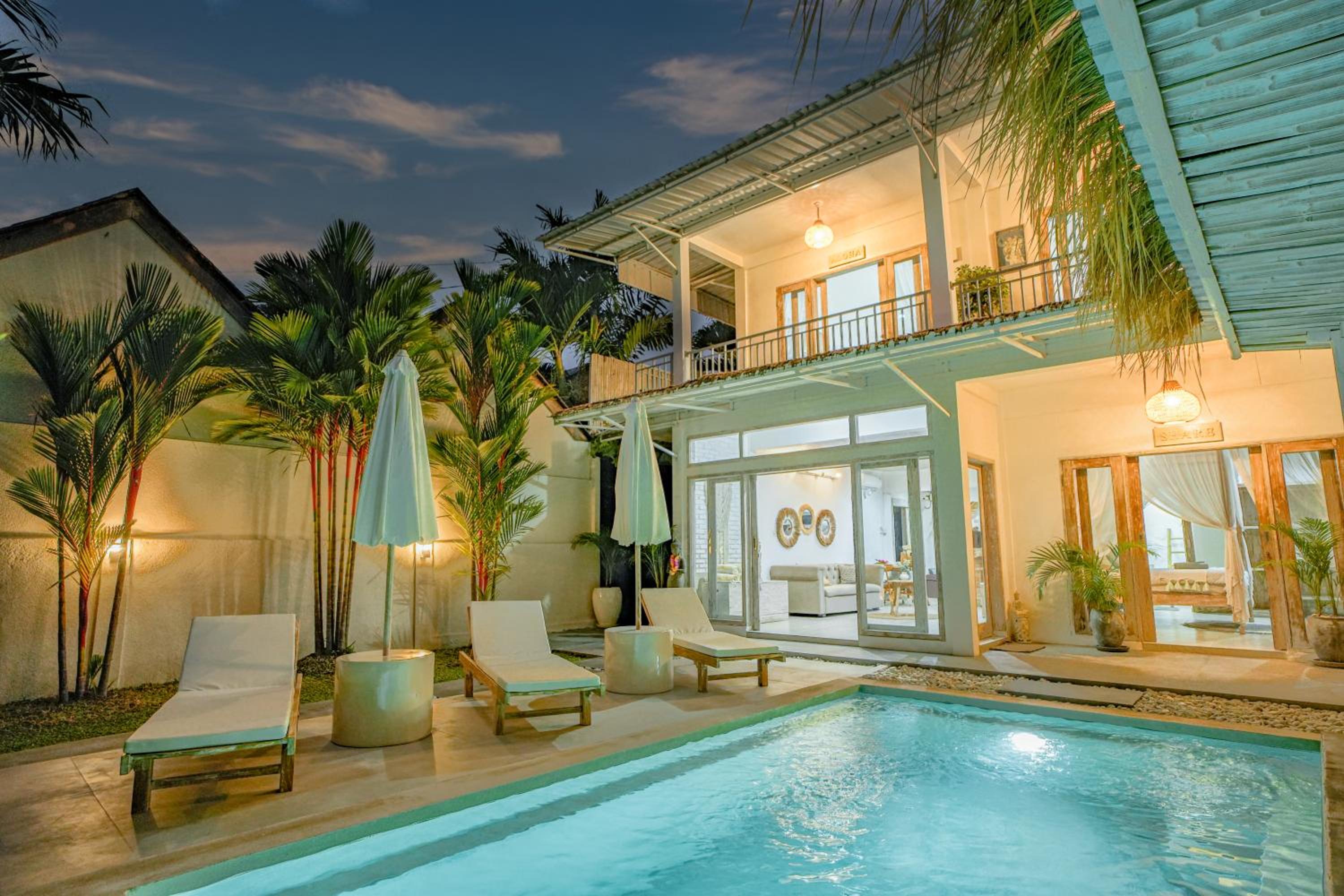 Three-Bedroom Villa - Photo 18