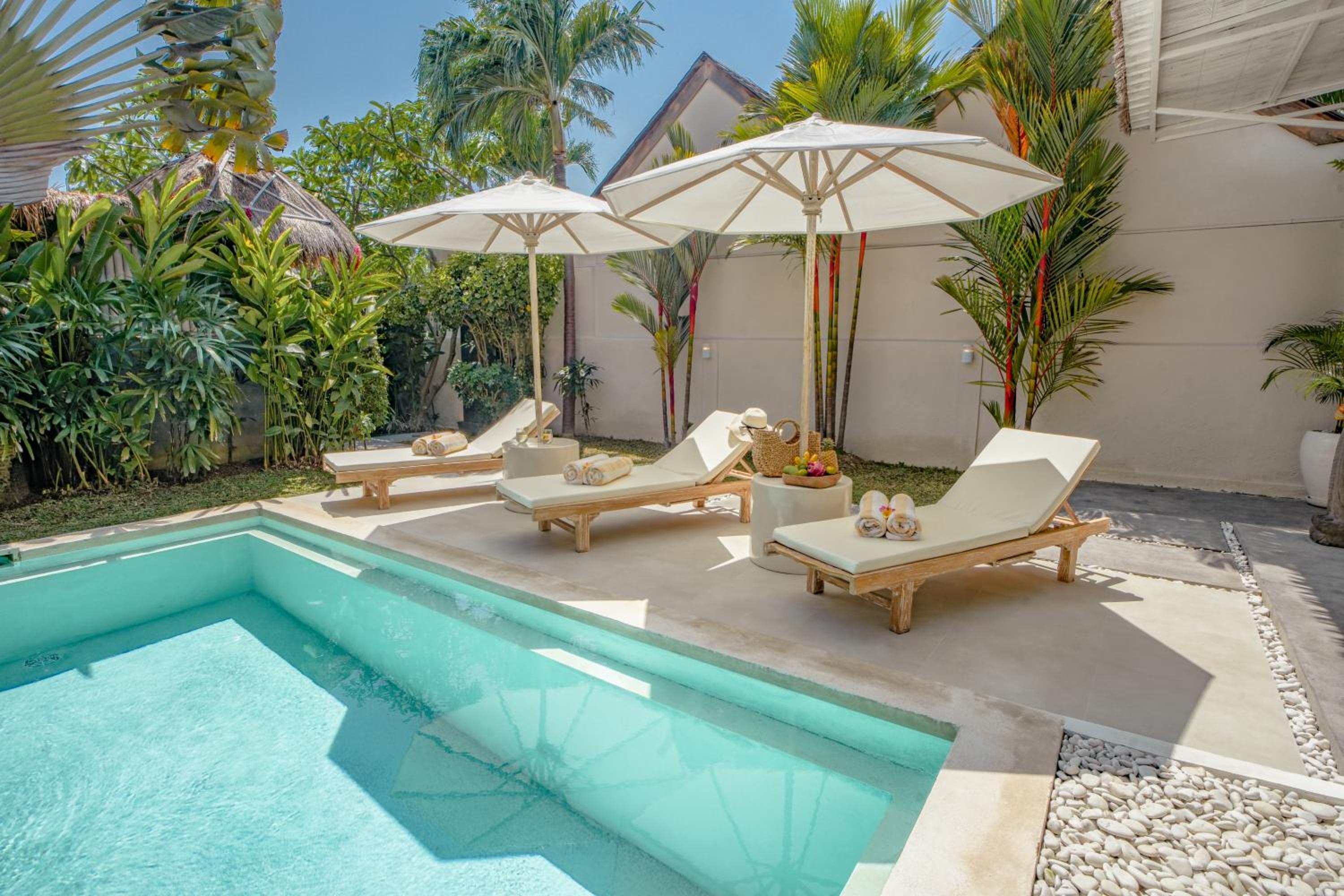 Three-Bedroom Villa - Photo 7