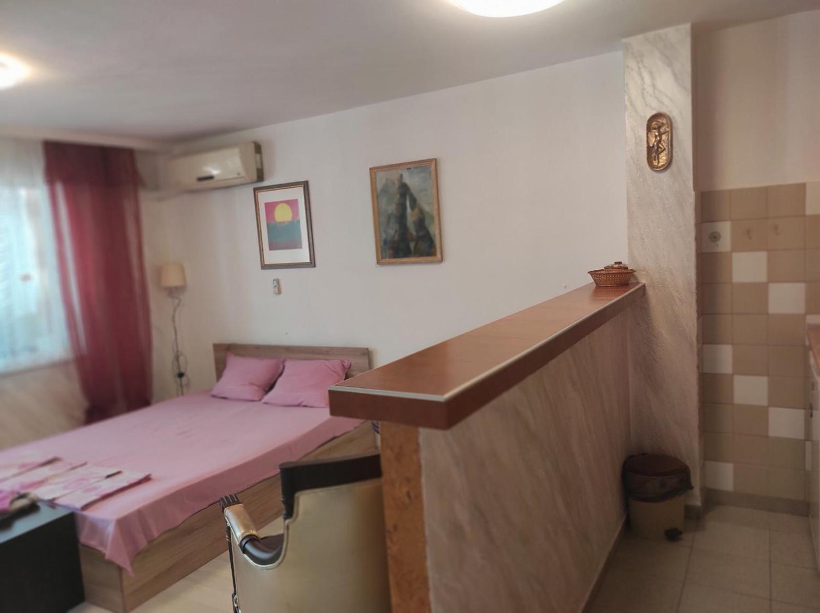 Studio Apartment With Balcony photo 1