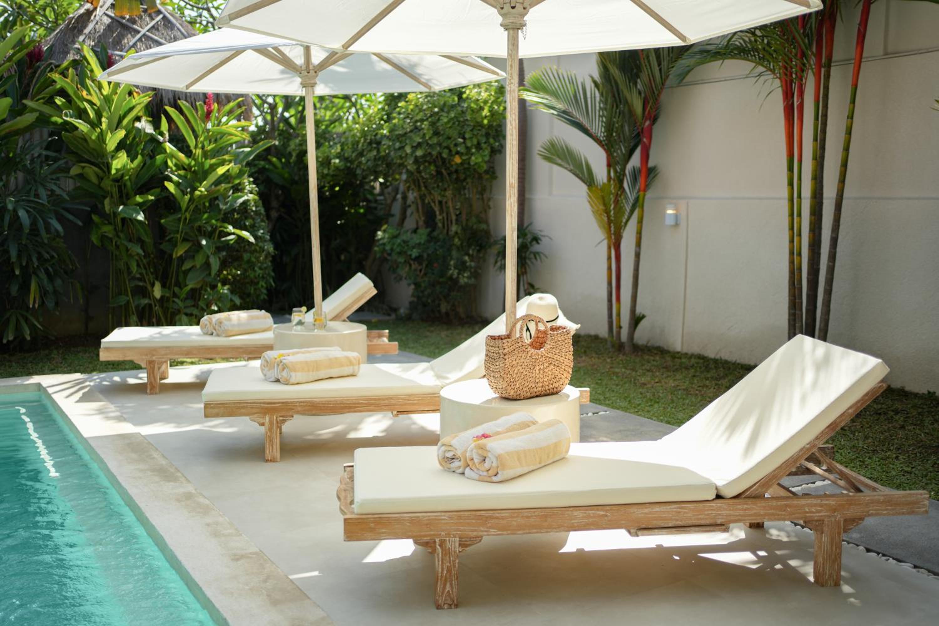 Three-Bedroom Villa - Photo 3
