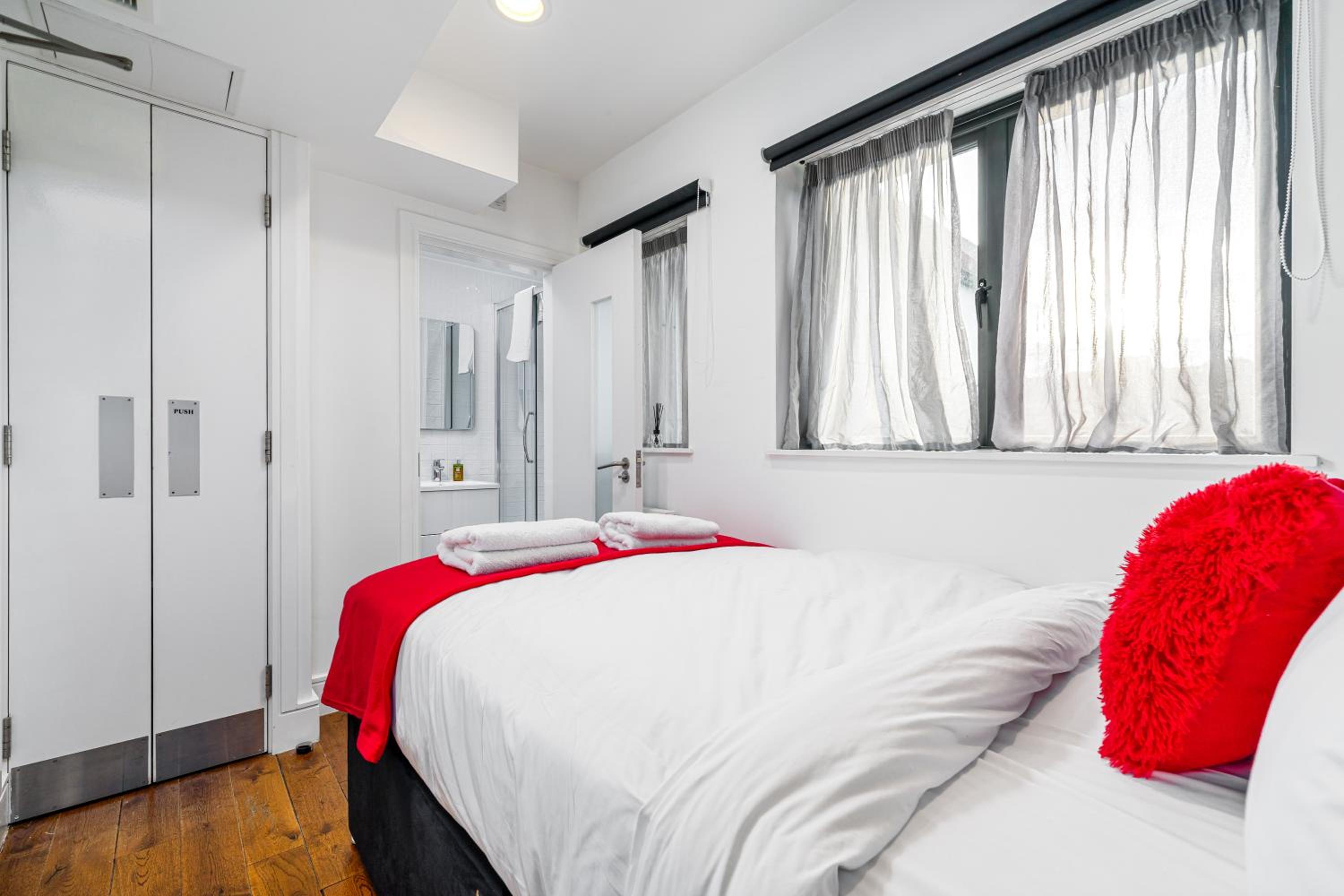 Small Double Room photo 2