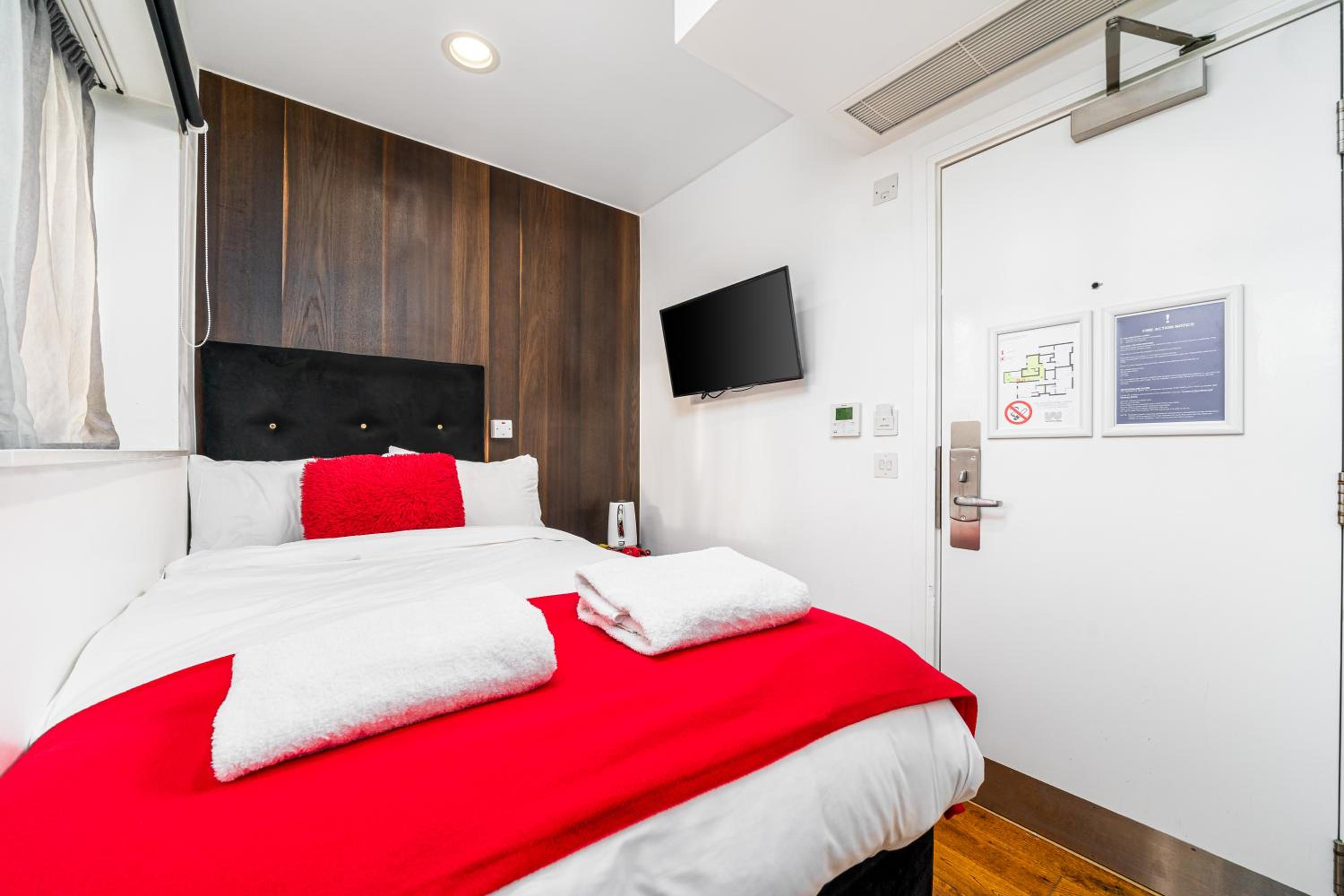 Small Double Room photo 3