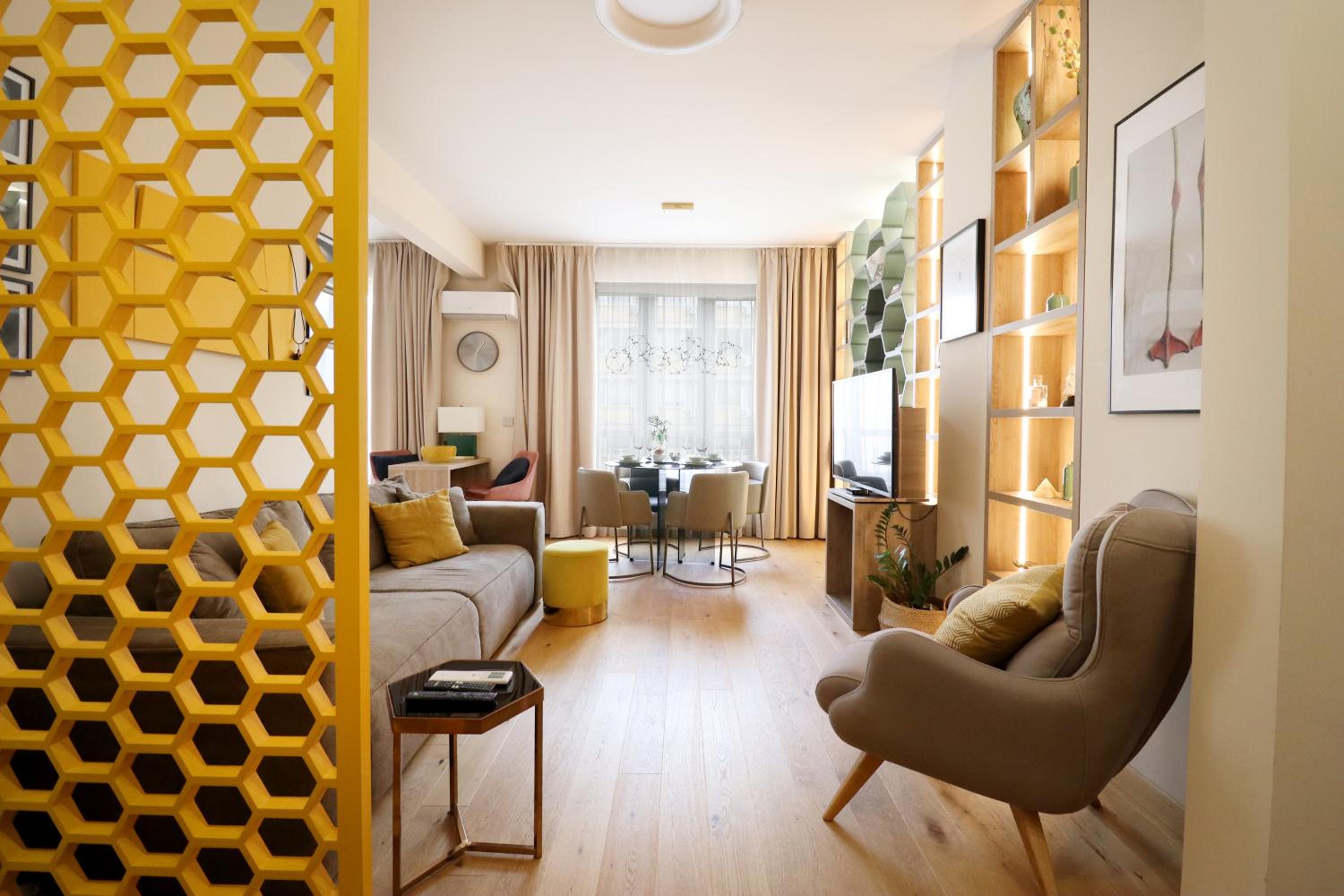 One-Bedroom Apartment