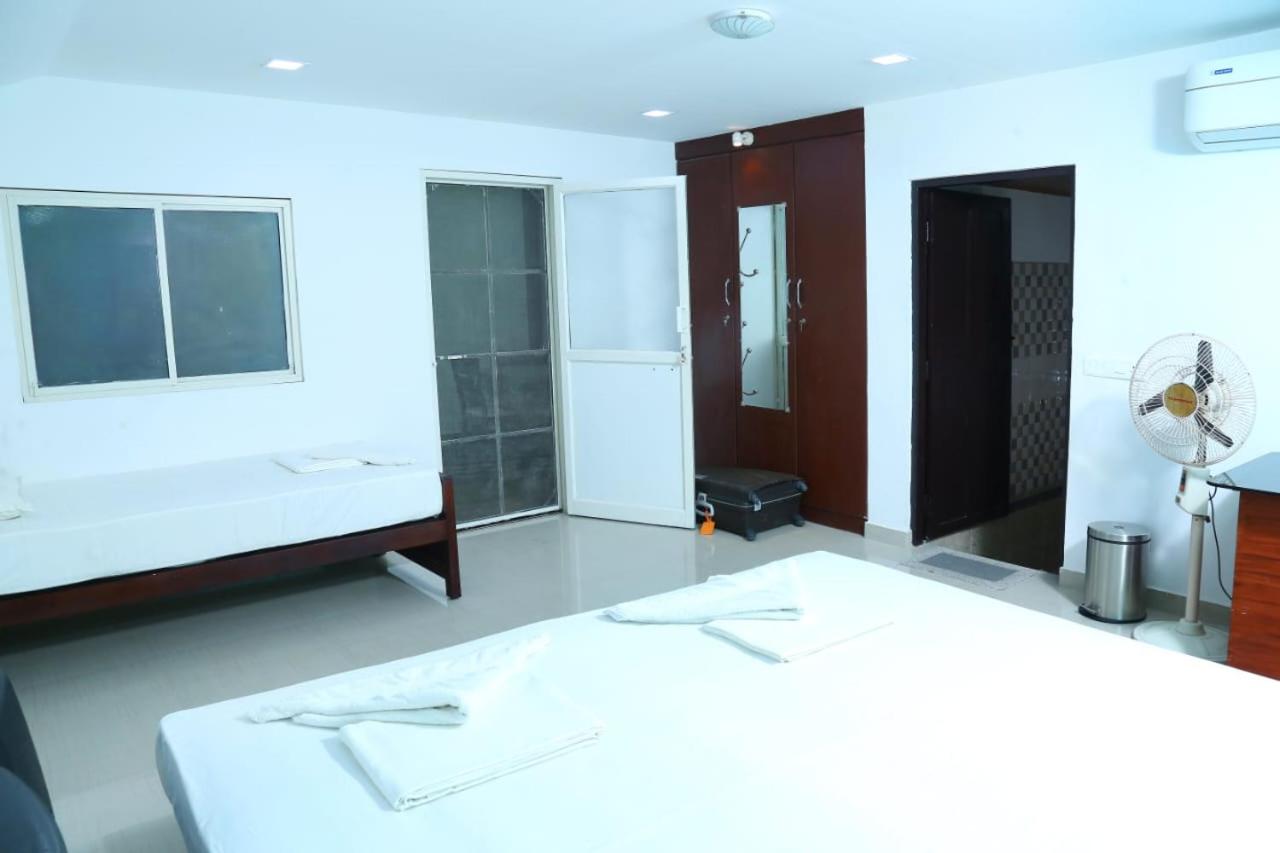 Large Single Room photo 1