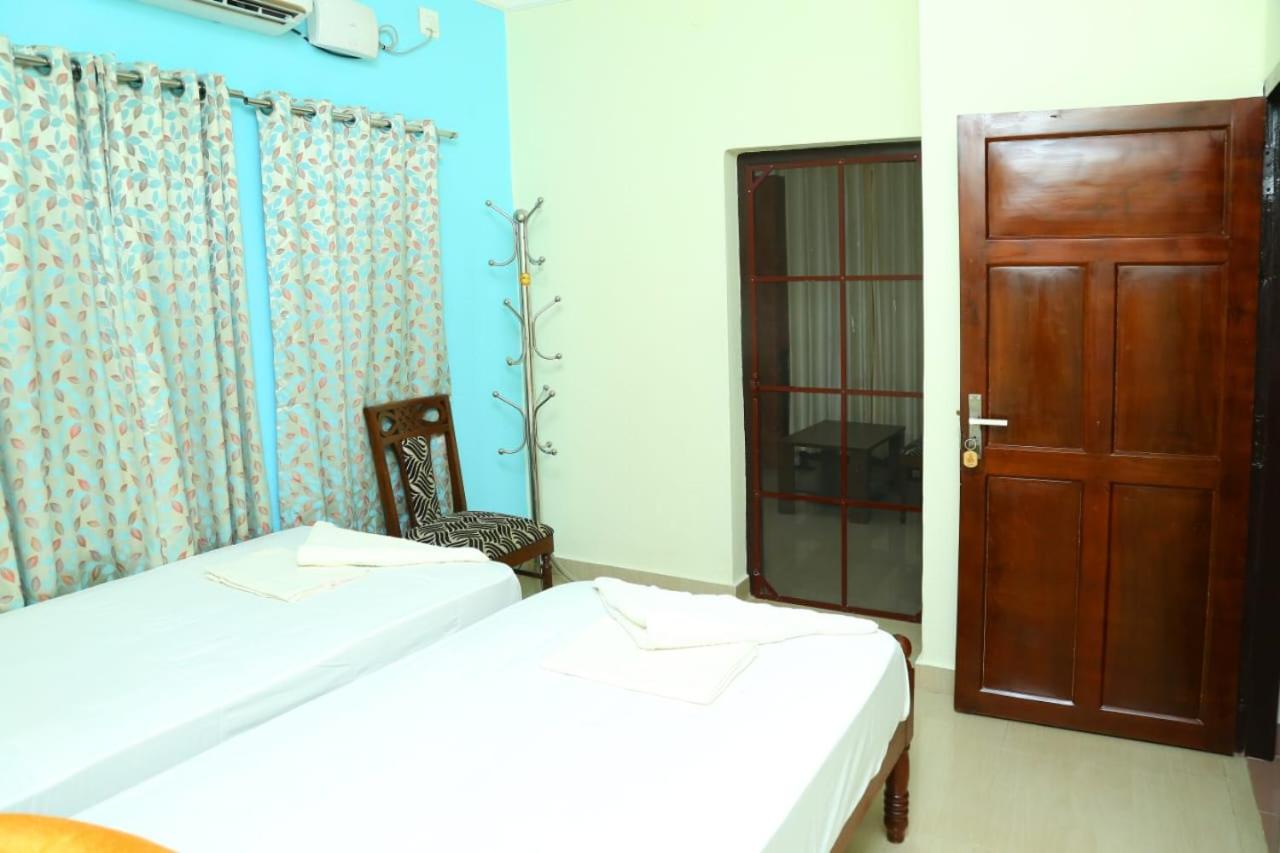 Standard Double Room photo 3