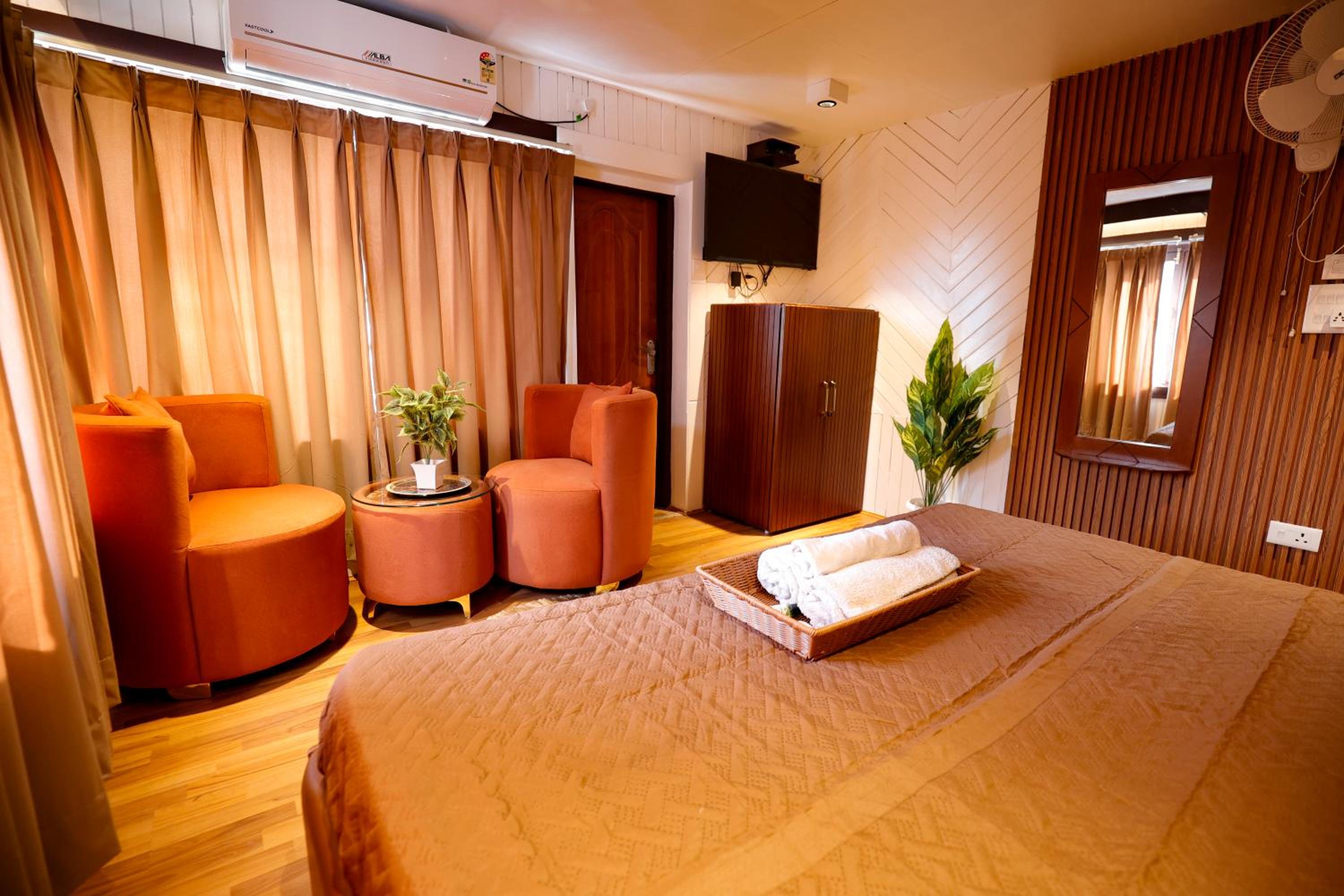 Deluxe Room - Photo 10