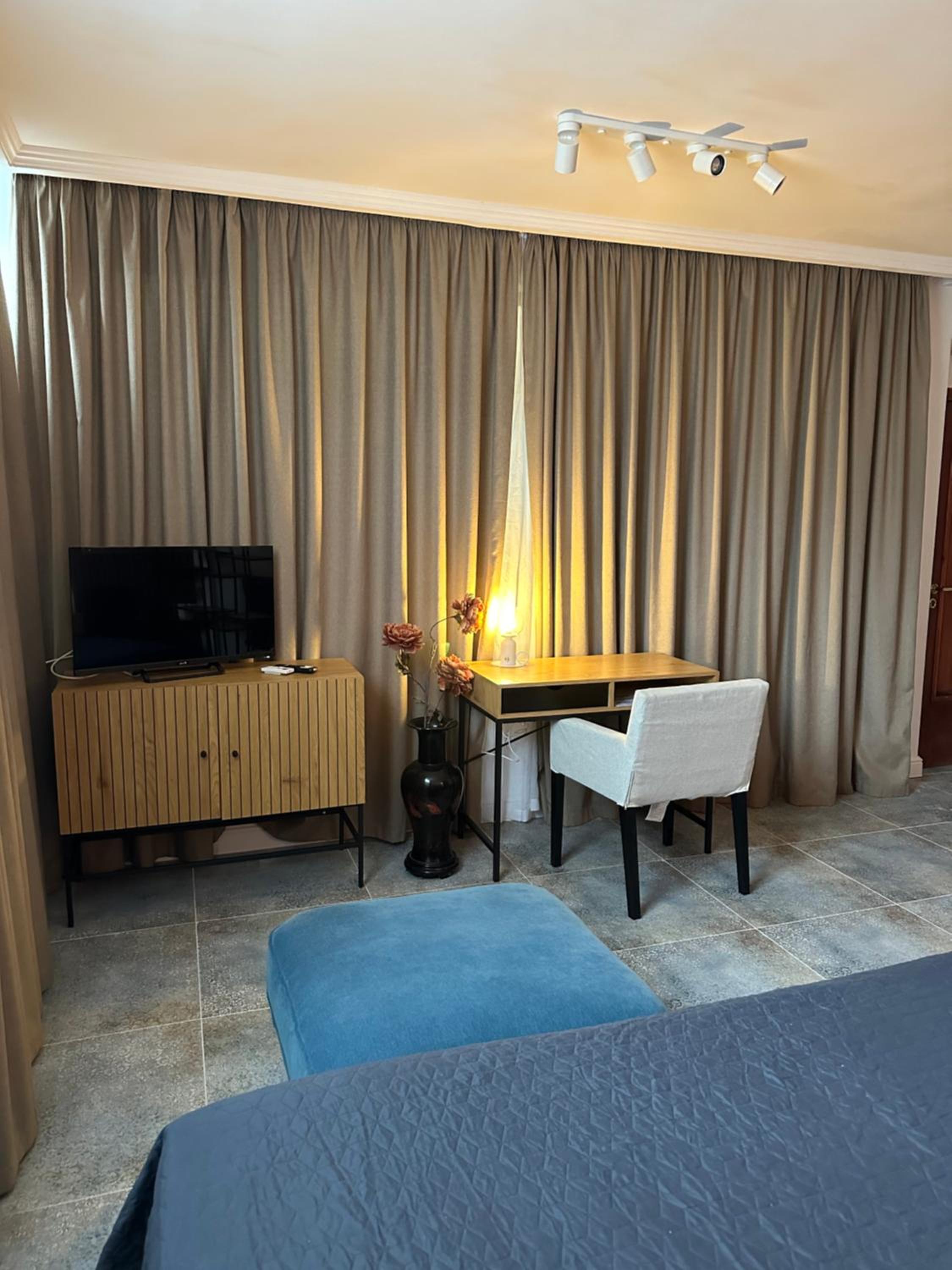 Large Double Room photo 2