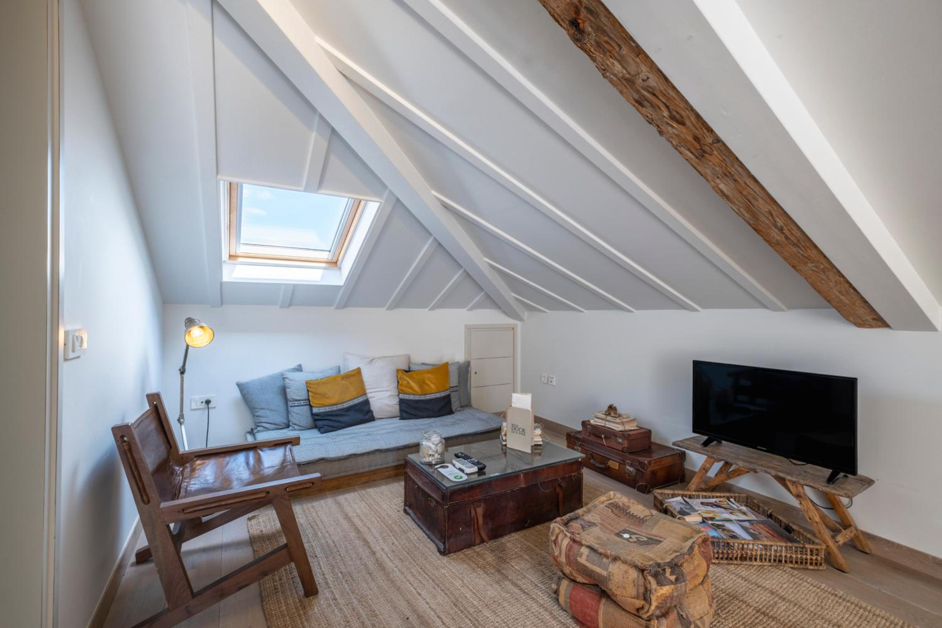 Deluxe Attic Room with Castle & City View