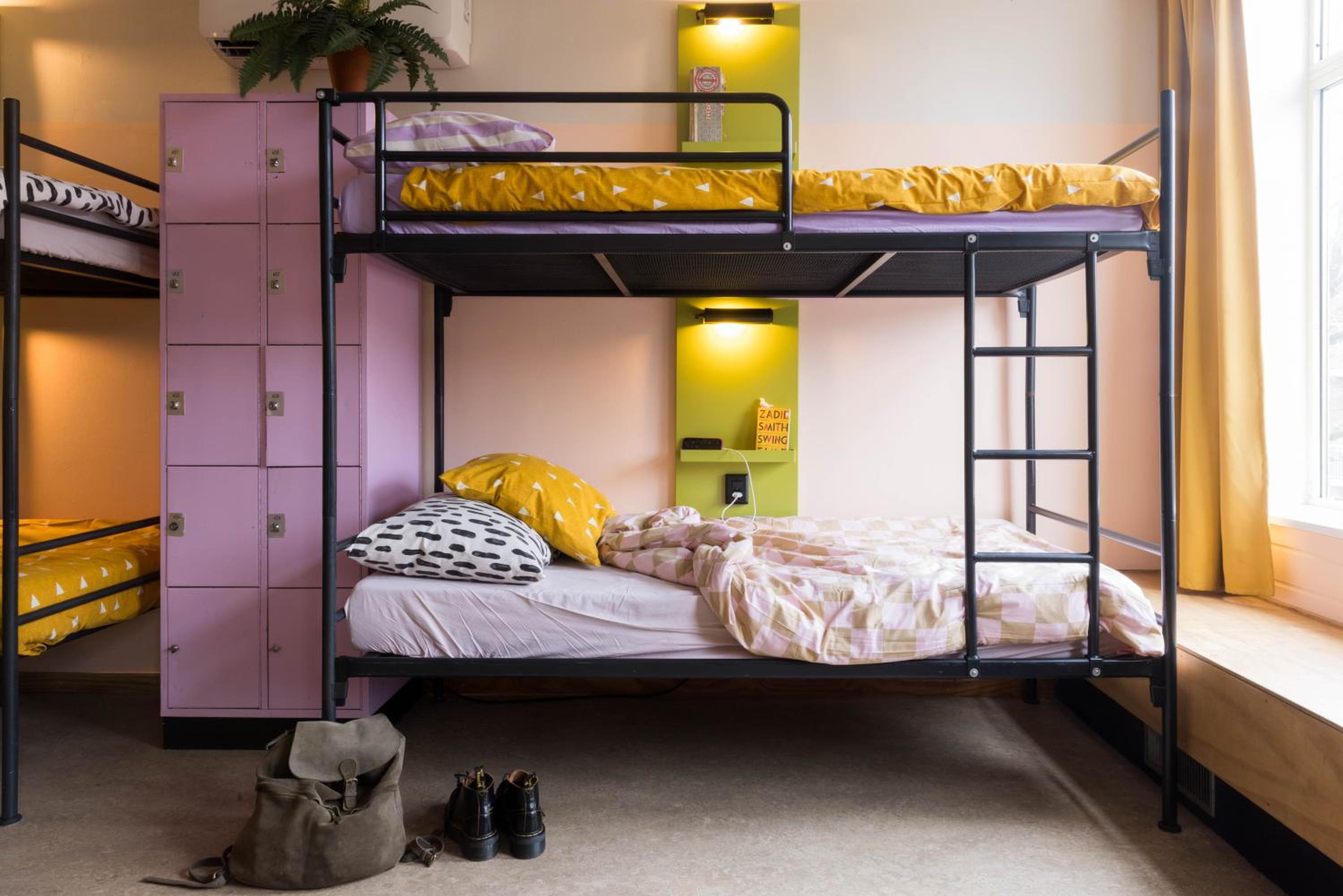 Bunk Bed in Female Dormitory Room 8 beds photo 3