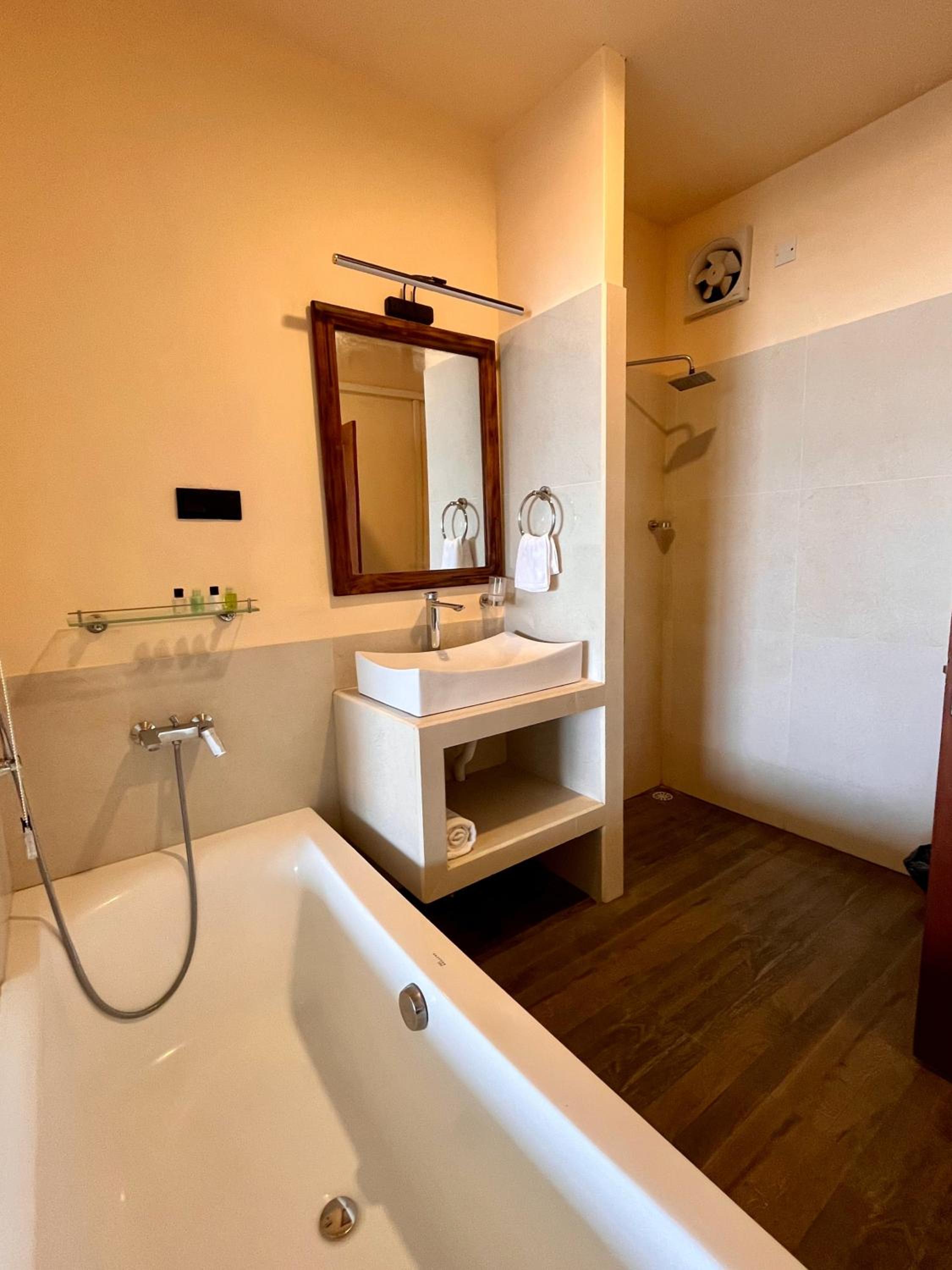 Deluxe Double Room photo 2