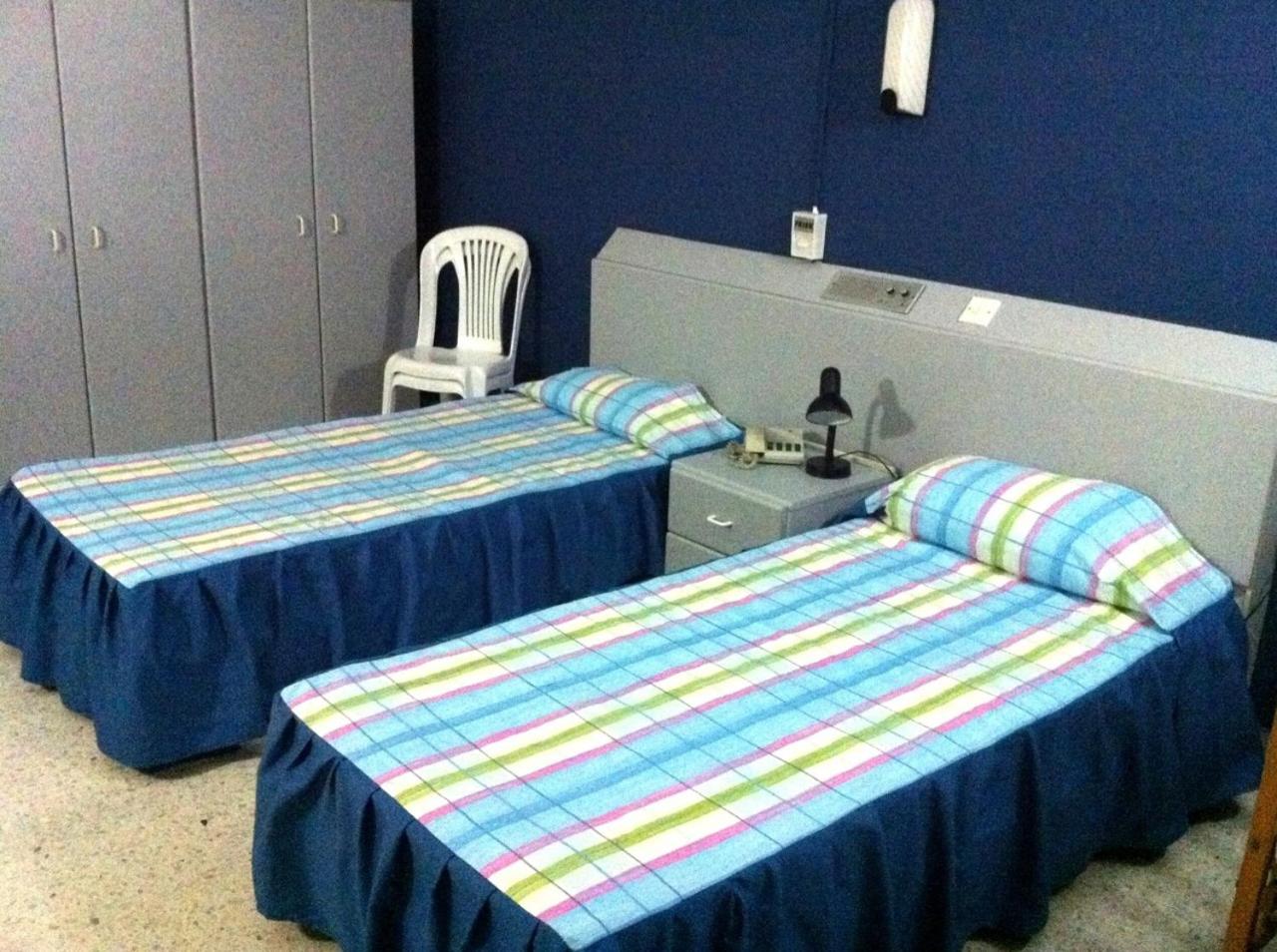 Double or Twin Room with Sea View - Photo 14