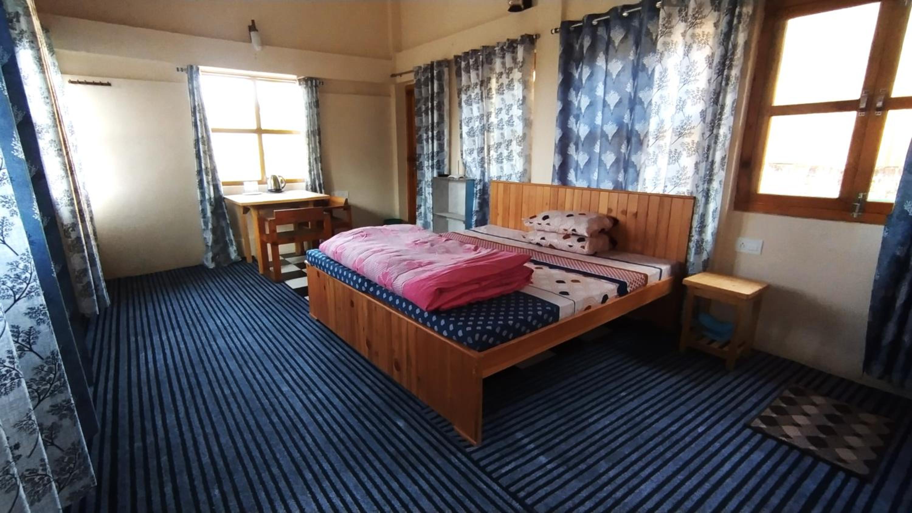 Double Room with Mountain View - Photo 19