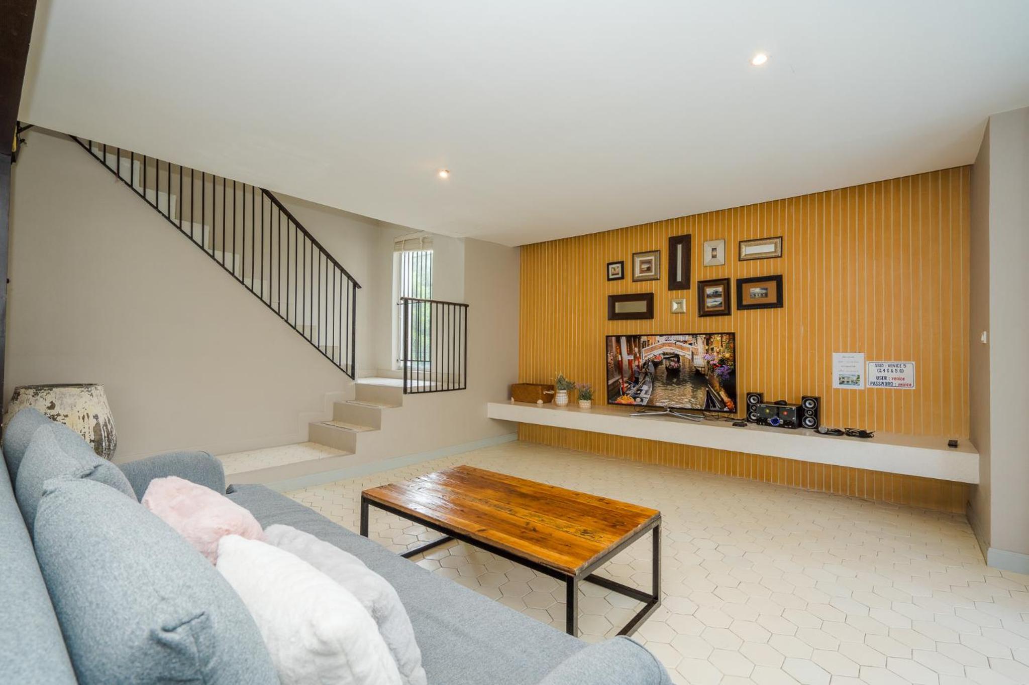 Villa with Garden View - Photo 19