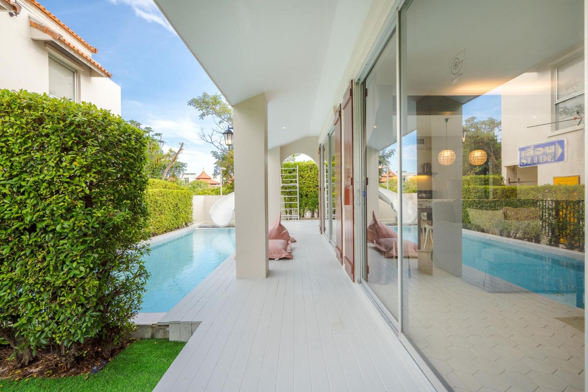 Villa with Garden View - Photo 25
