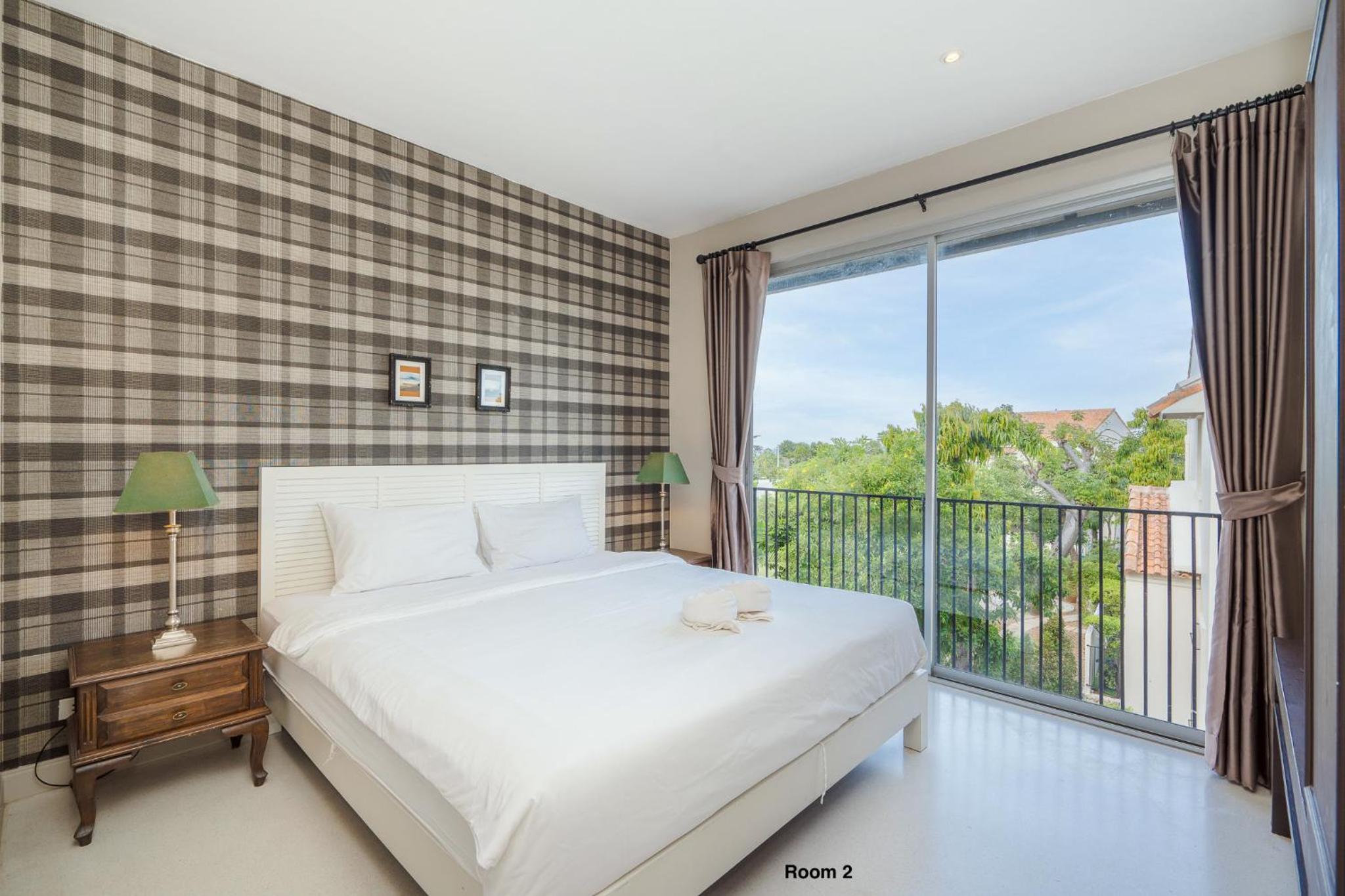 Villa with Garden View - Photo 14