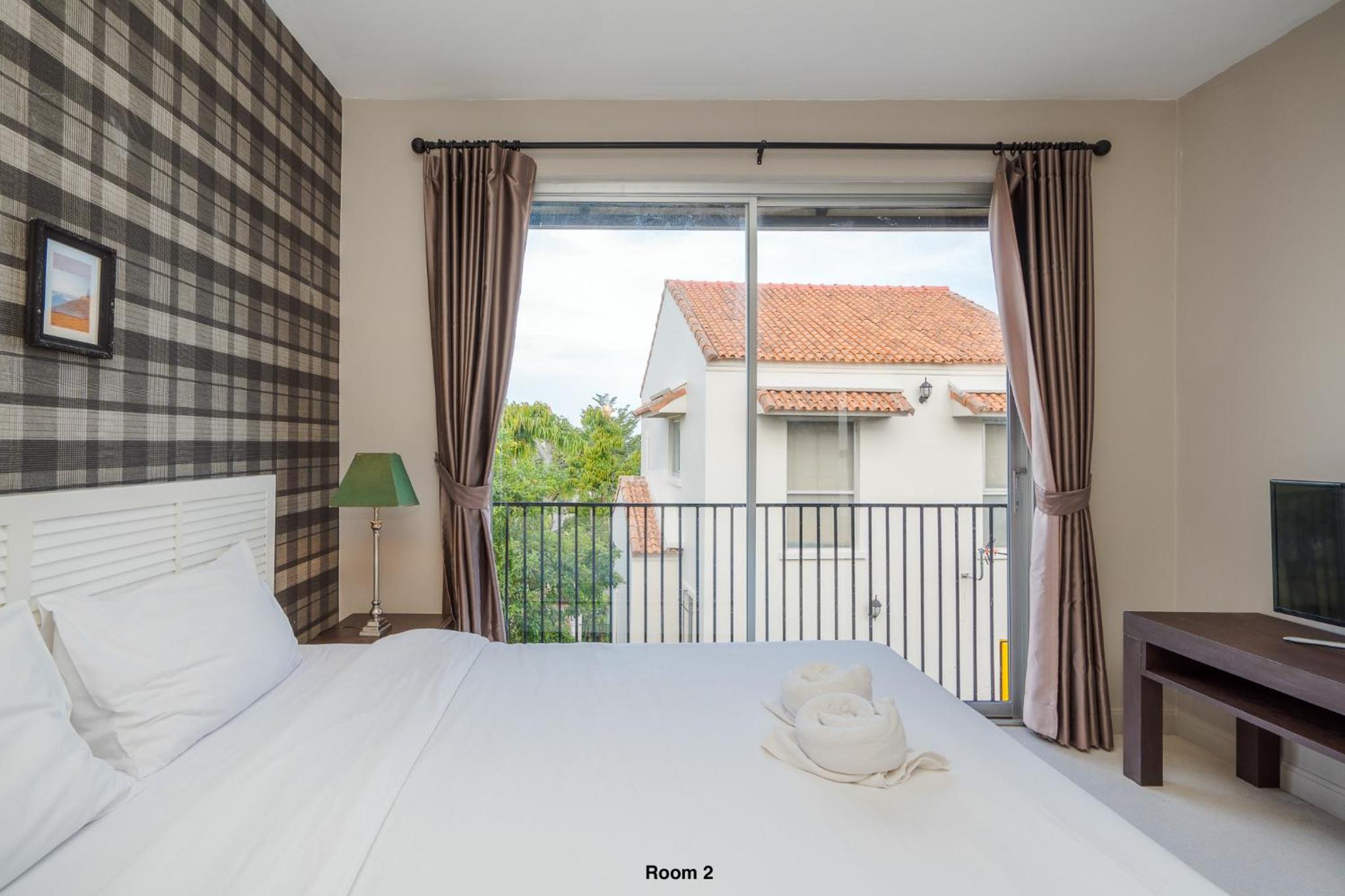 Villa with Garden View - Photo 16
