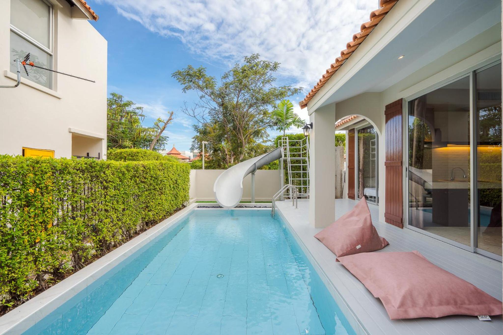 Villa with Garden View - Photo 9