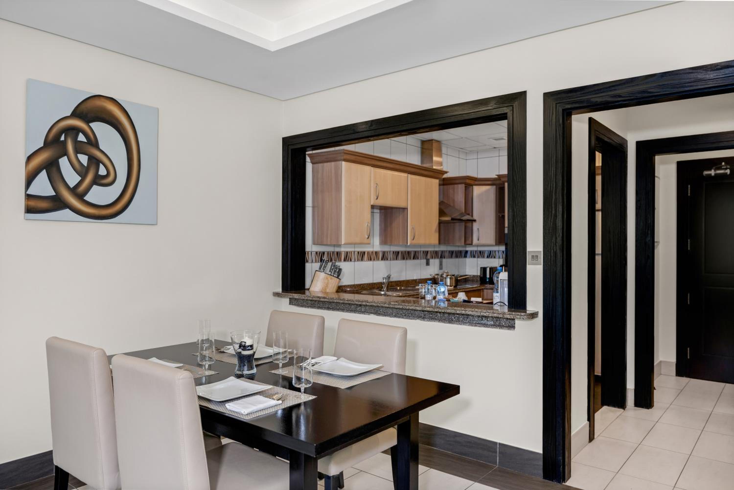 Premier One-Bedroom Suite - Photo 2
