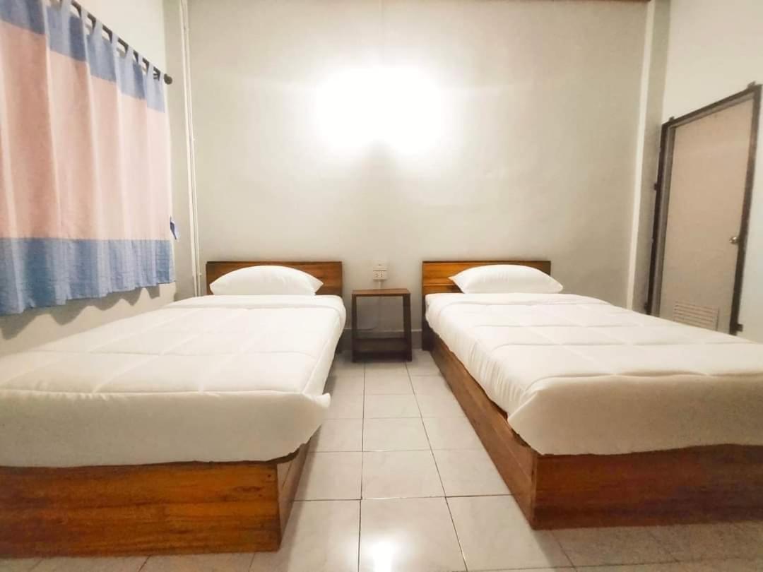 Twin Room - Photo 1
