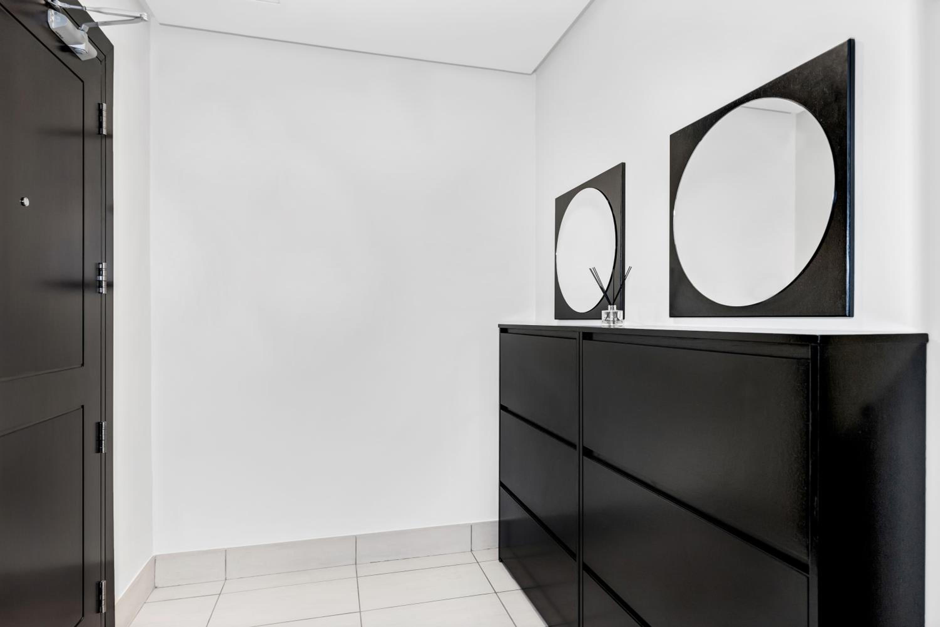 Superior One-Bedroom Suite - Photo 14