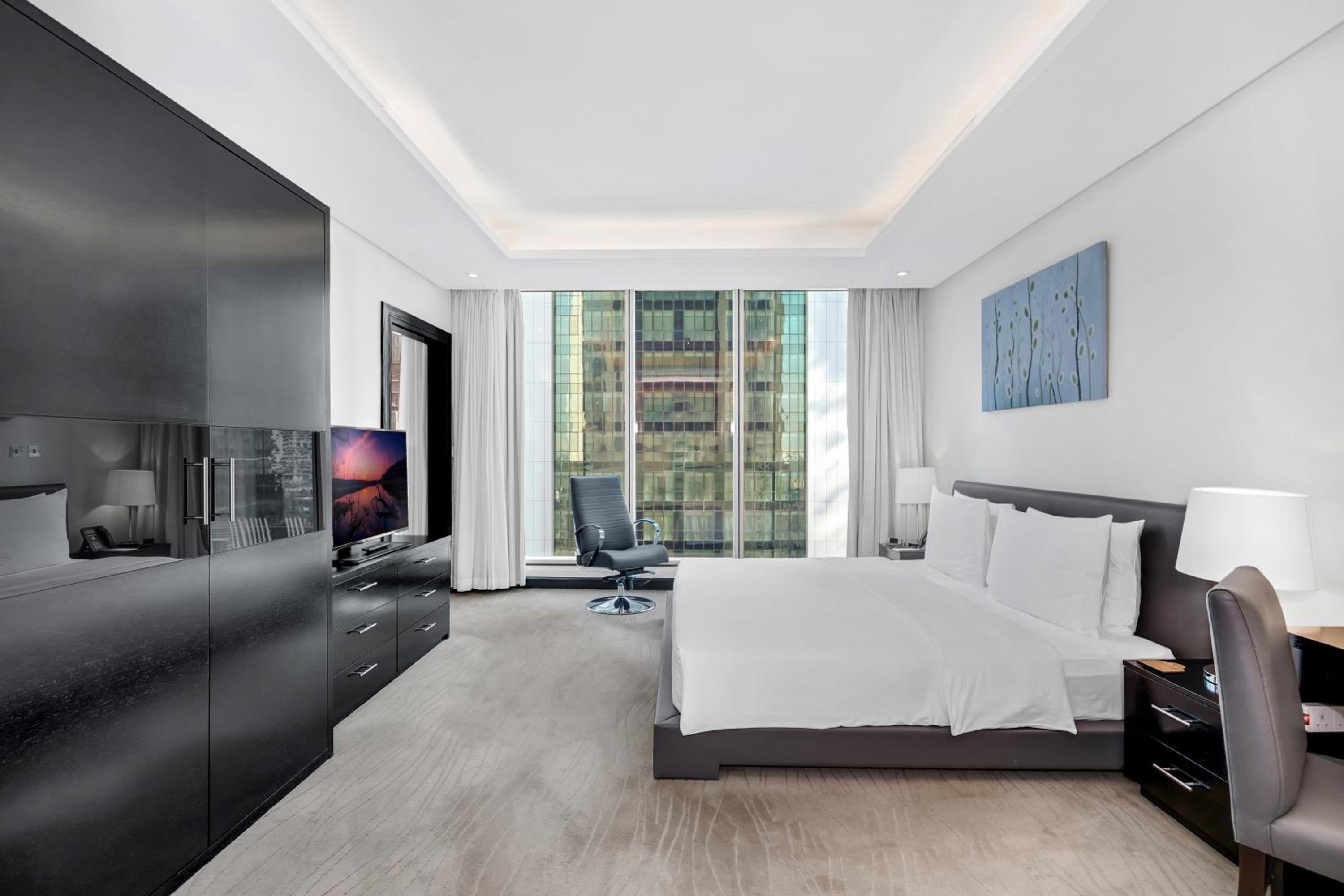 Superior One-Bedroom Suite - Photo 1