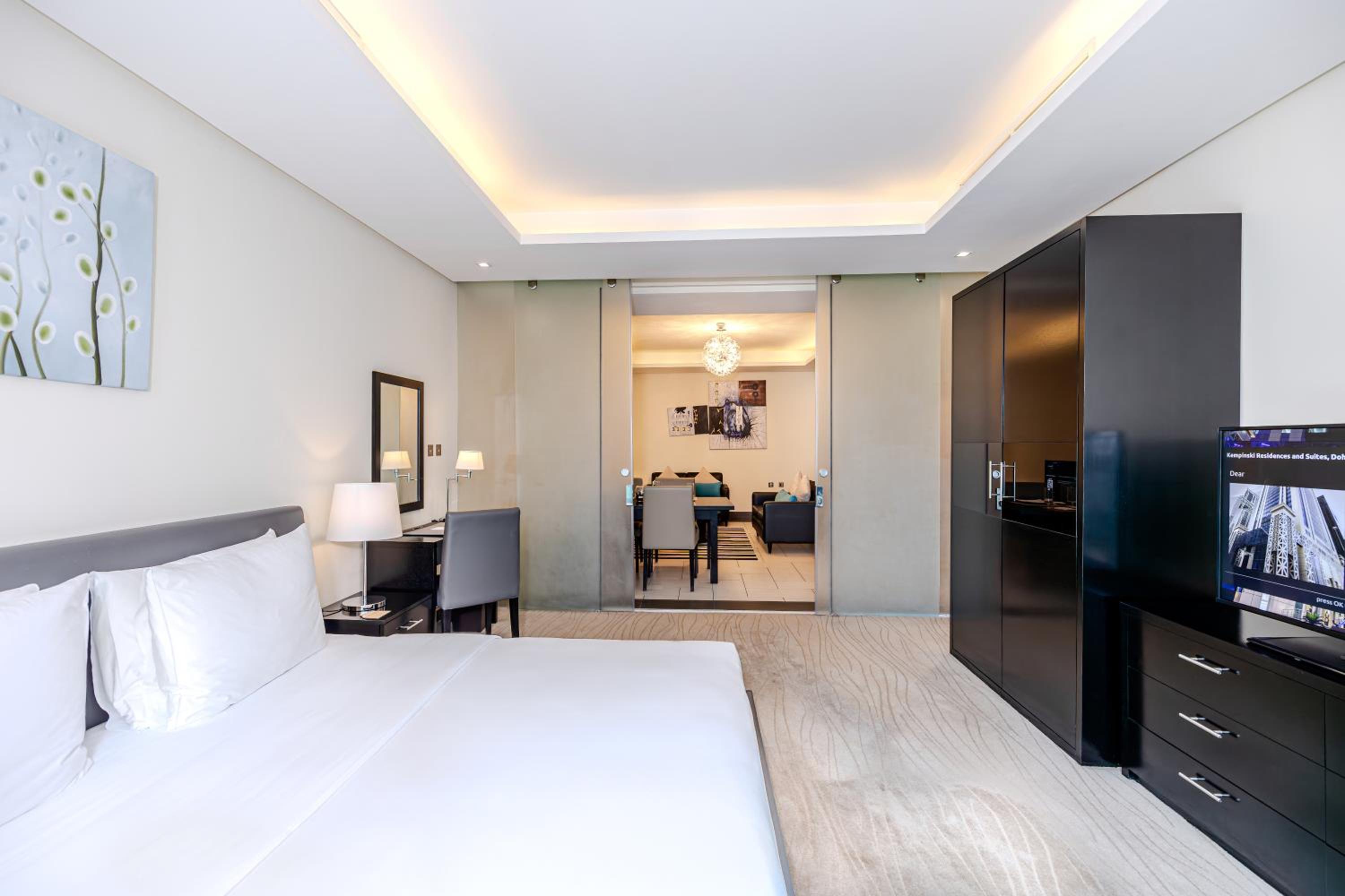 Superior One-Bedroom Suite - Photo 6