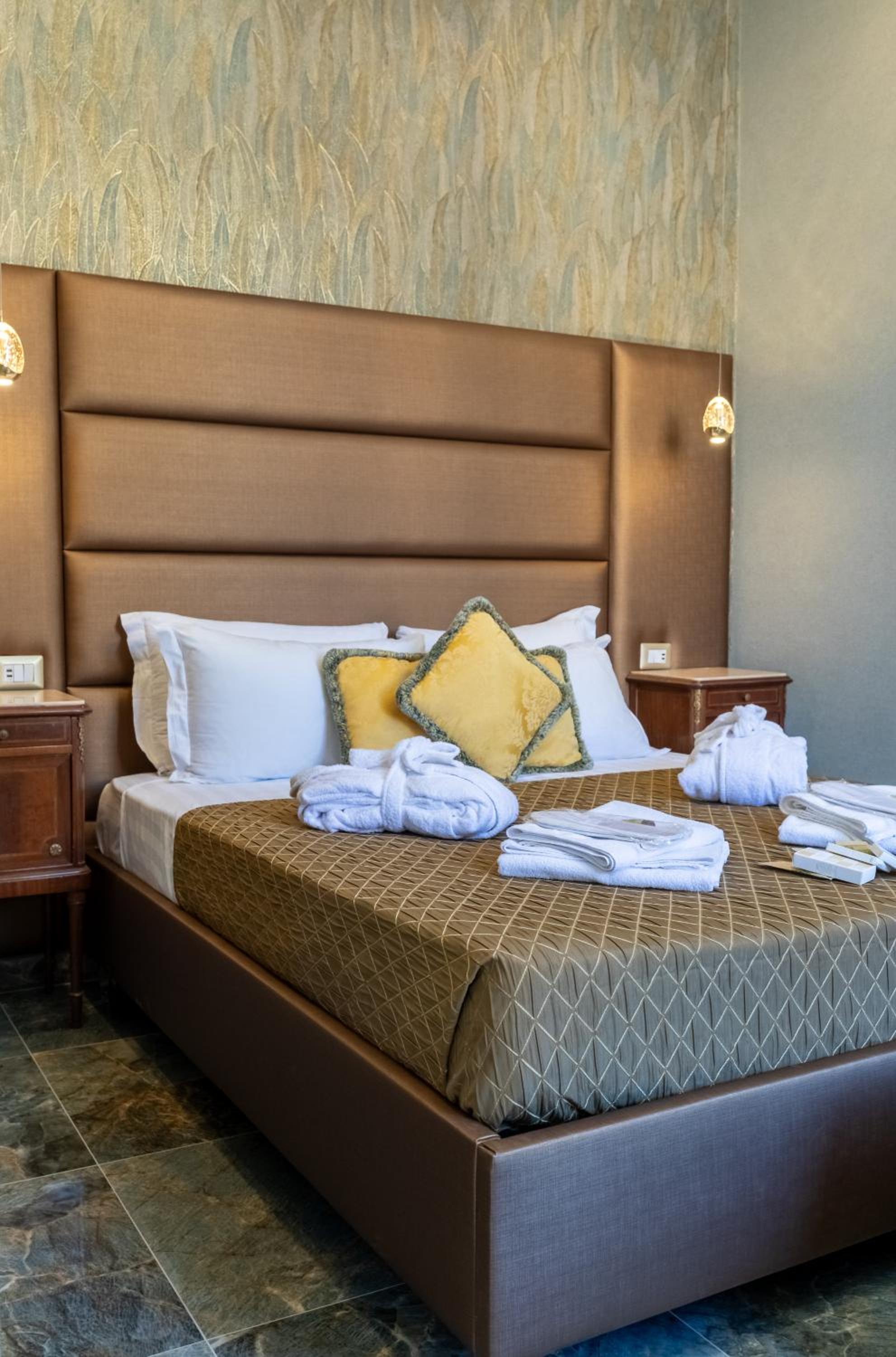 Suite with City View photo 3