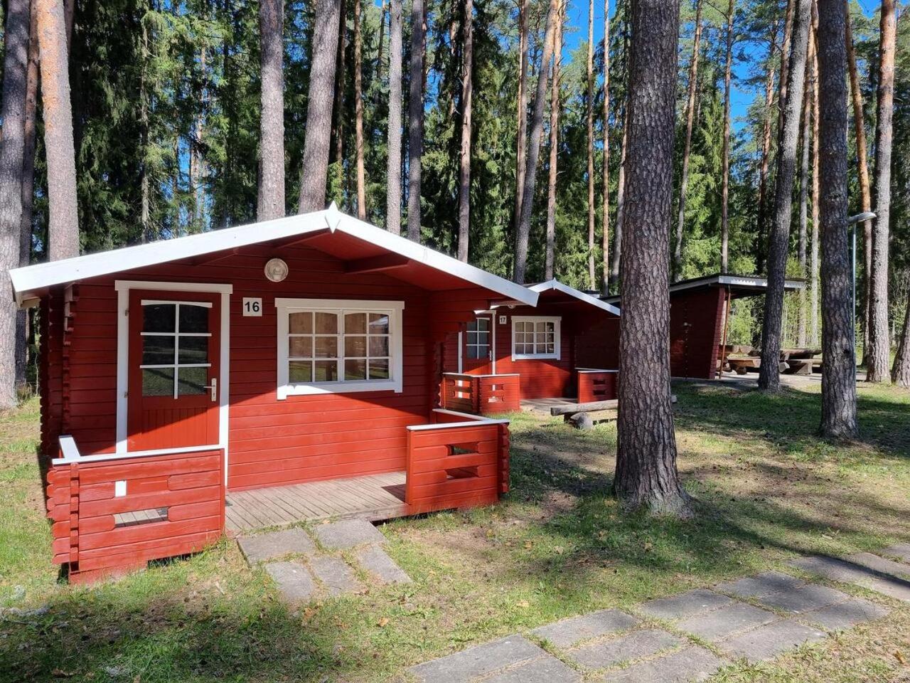 Cottage (4 Adults)
