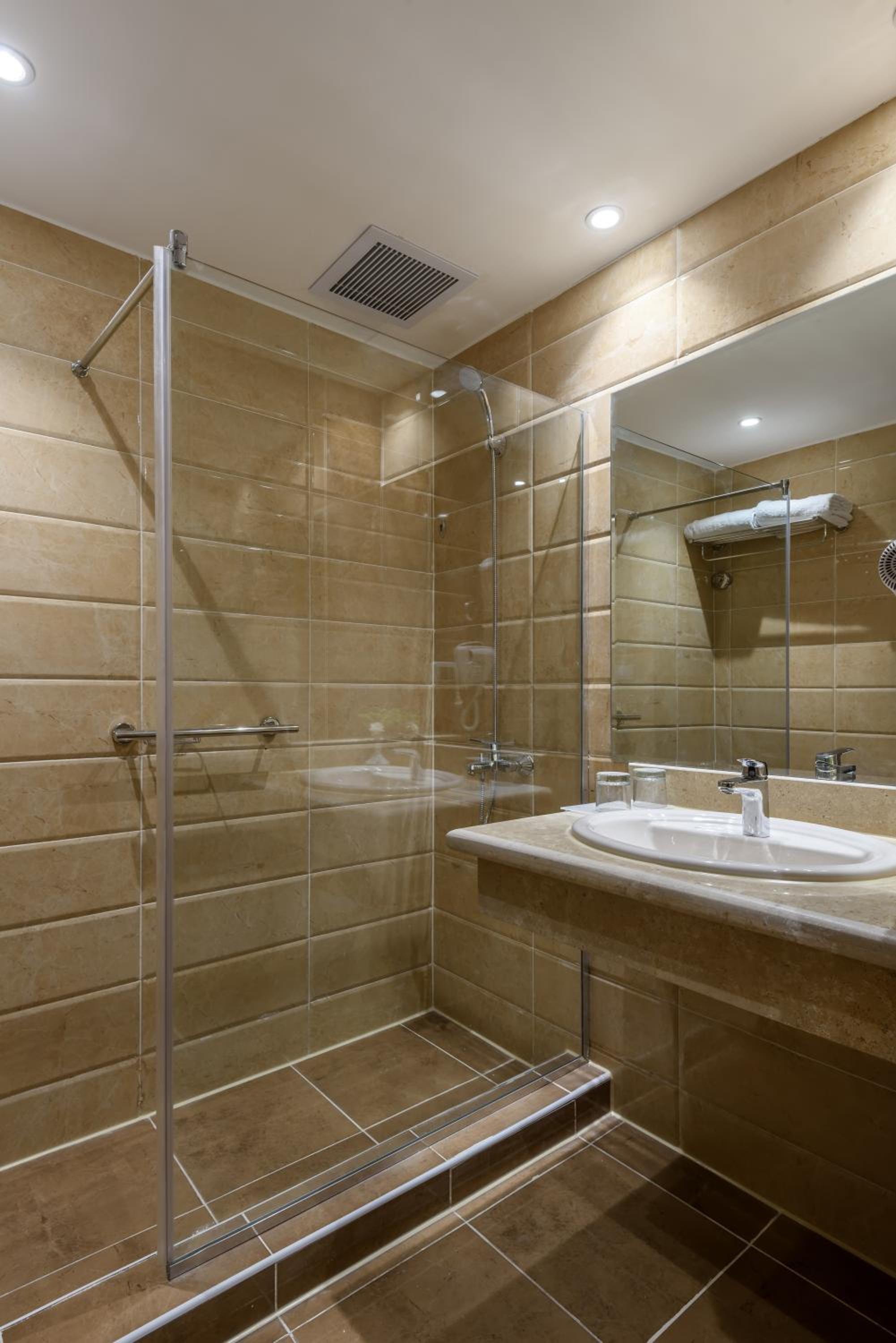 Family Suite Pool or Side Sea View photo 3
