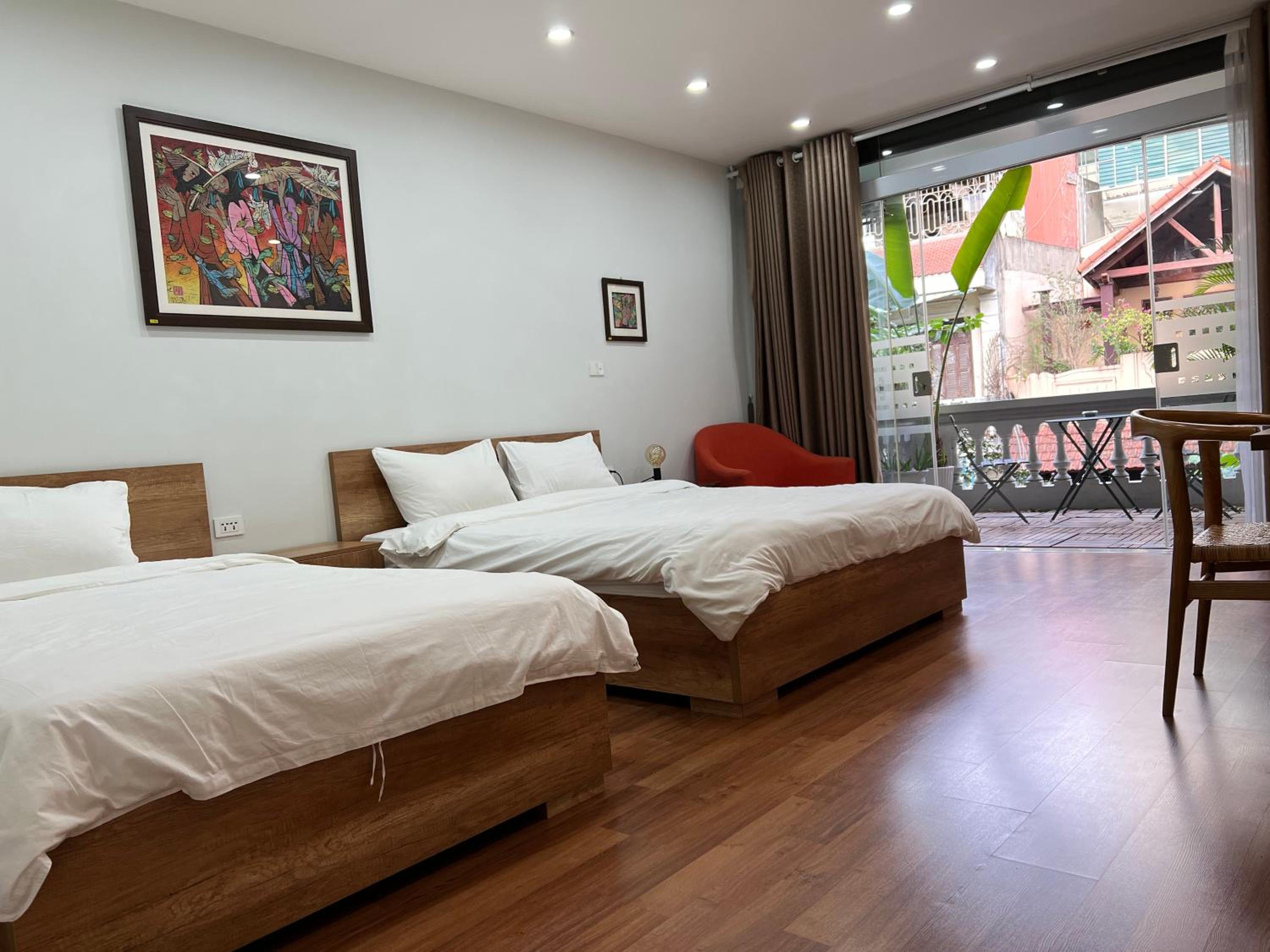 Apartment with Balcony