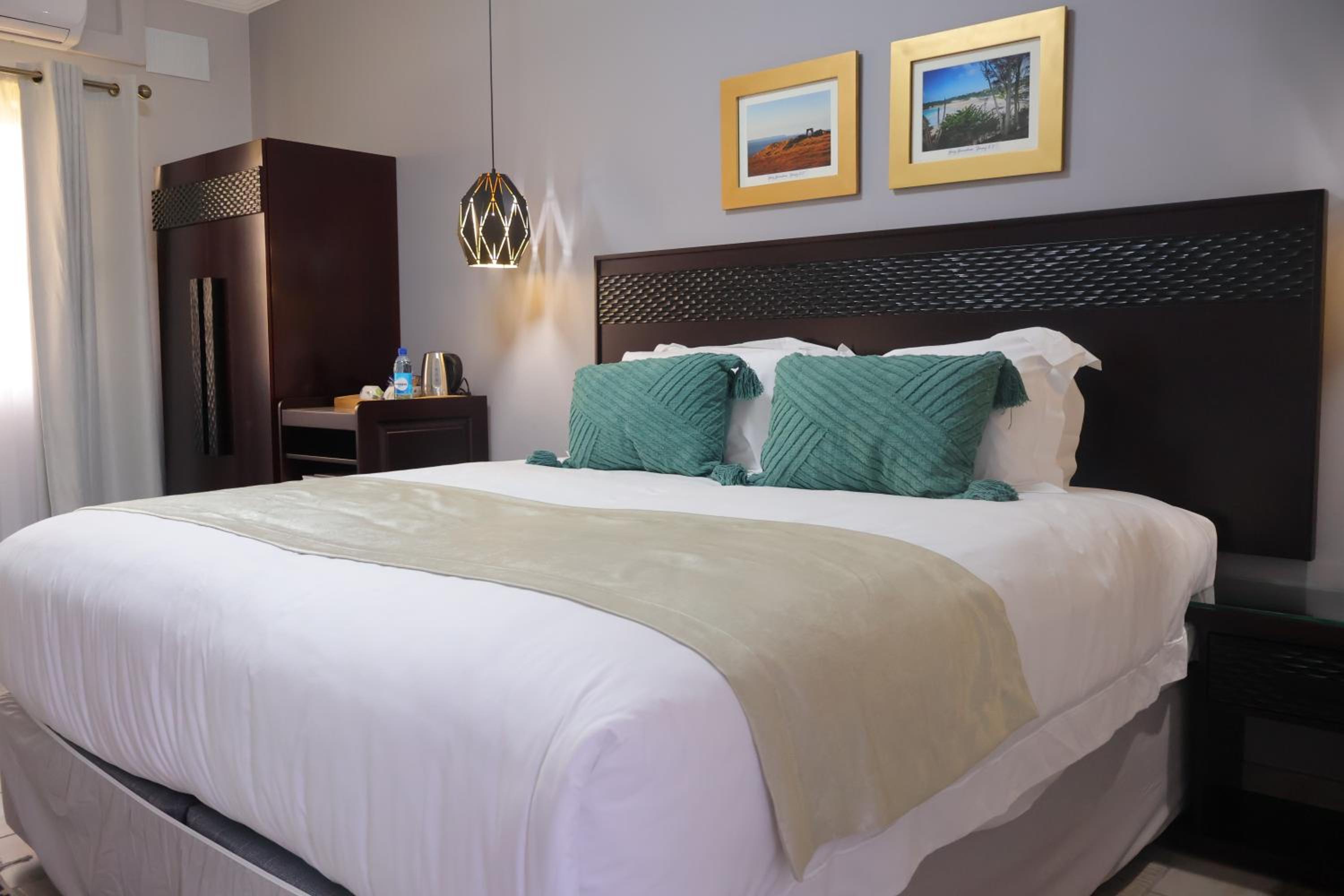 Deluxe Double or Twin Room photo 3