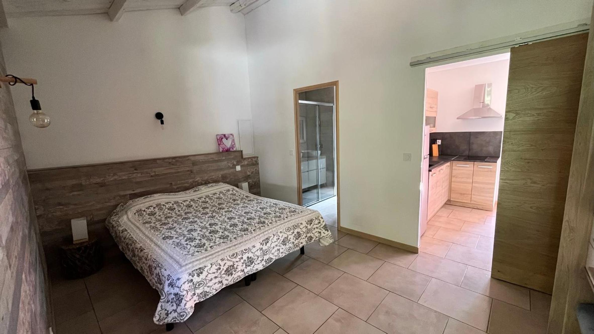 One-Bedroom House photo 1