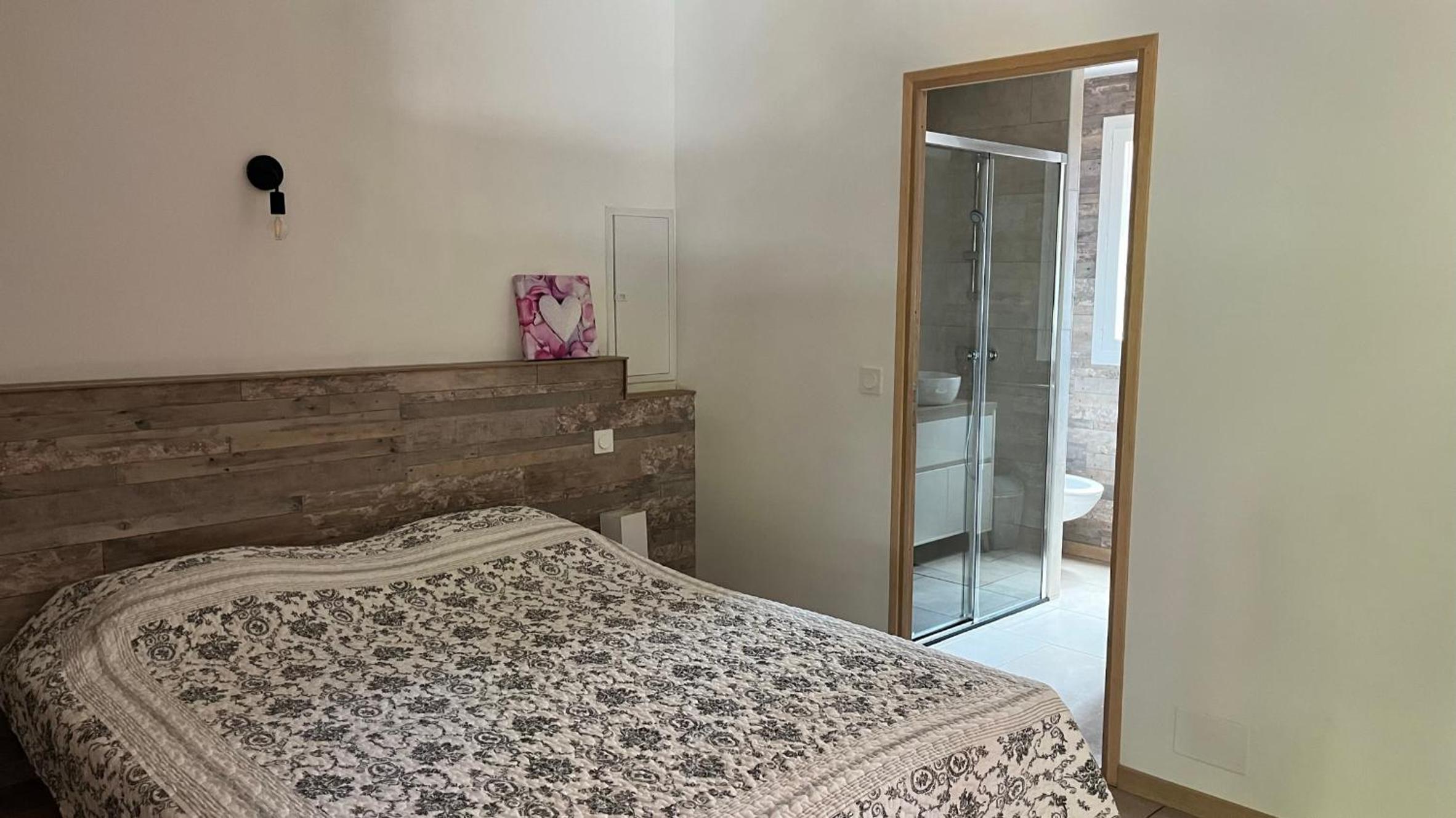 One-Bedroom House photo 2