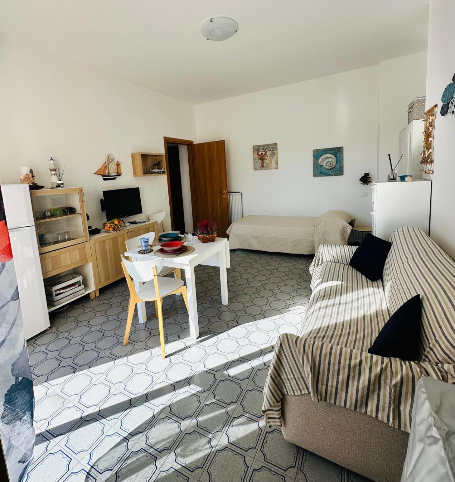 Studio Apartment with Balcony