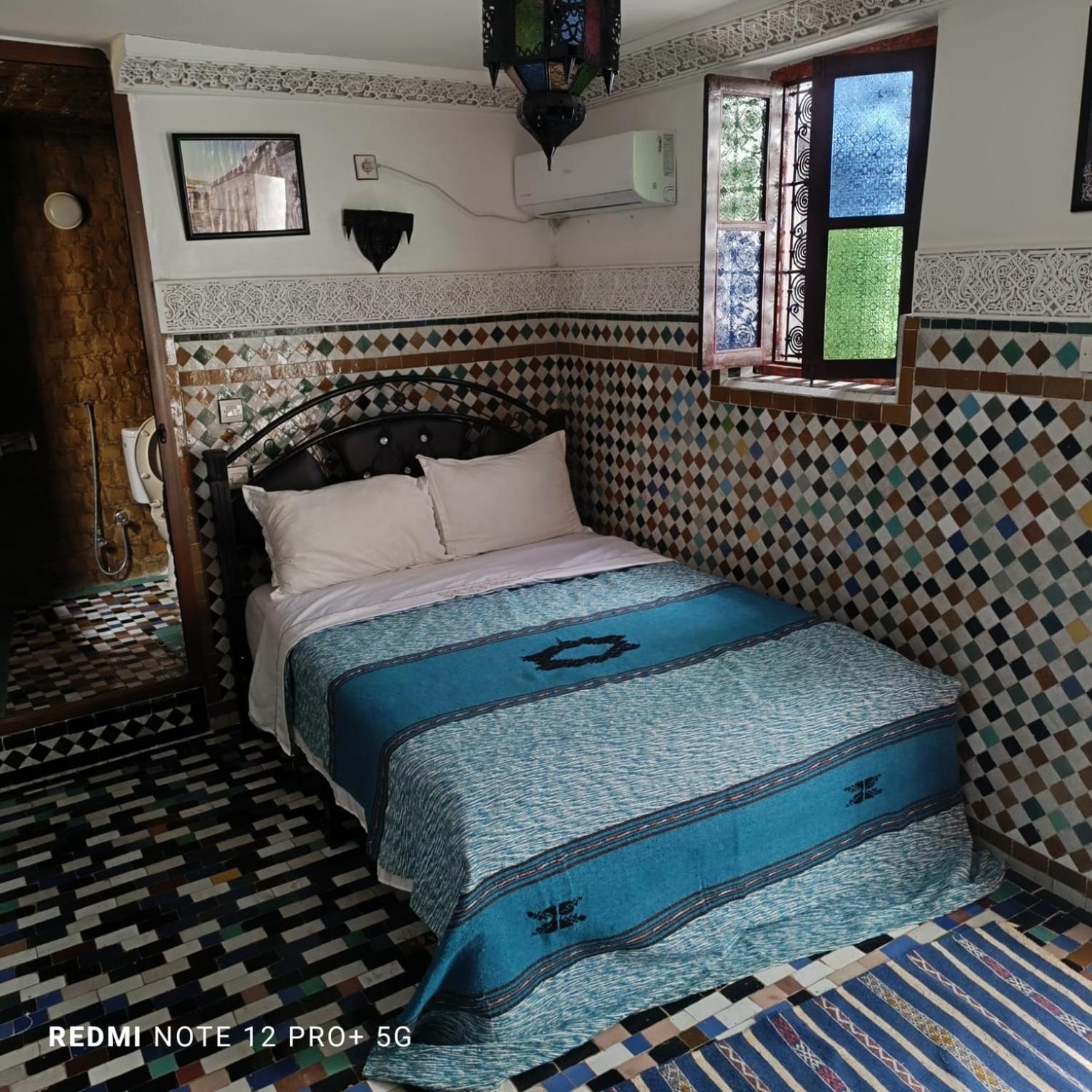 Deluxe Double Room with Bath - Photo 1