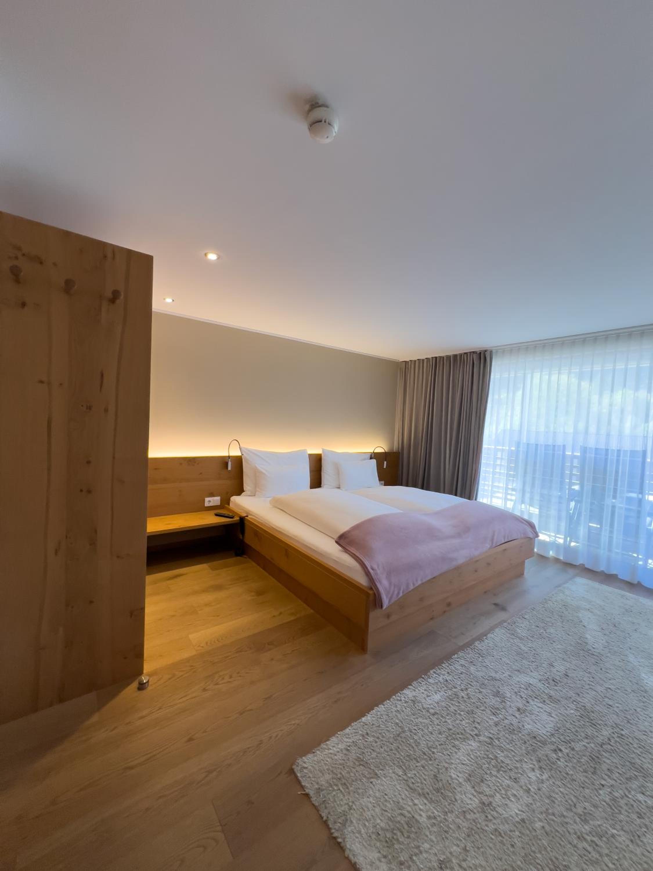 Alpine suite with balcony photo 2