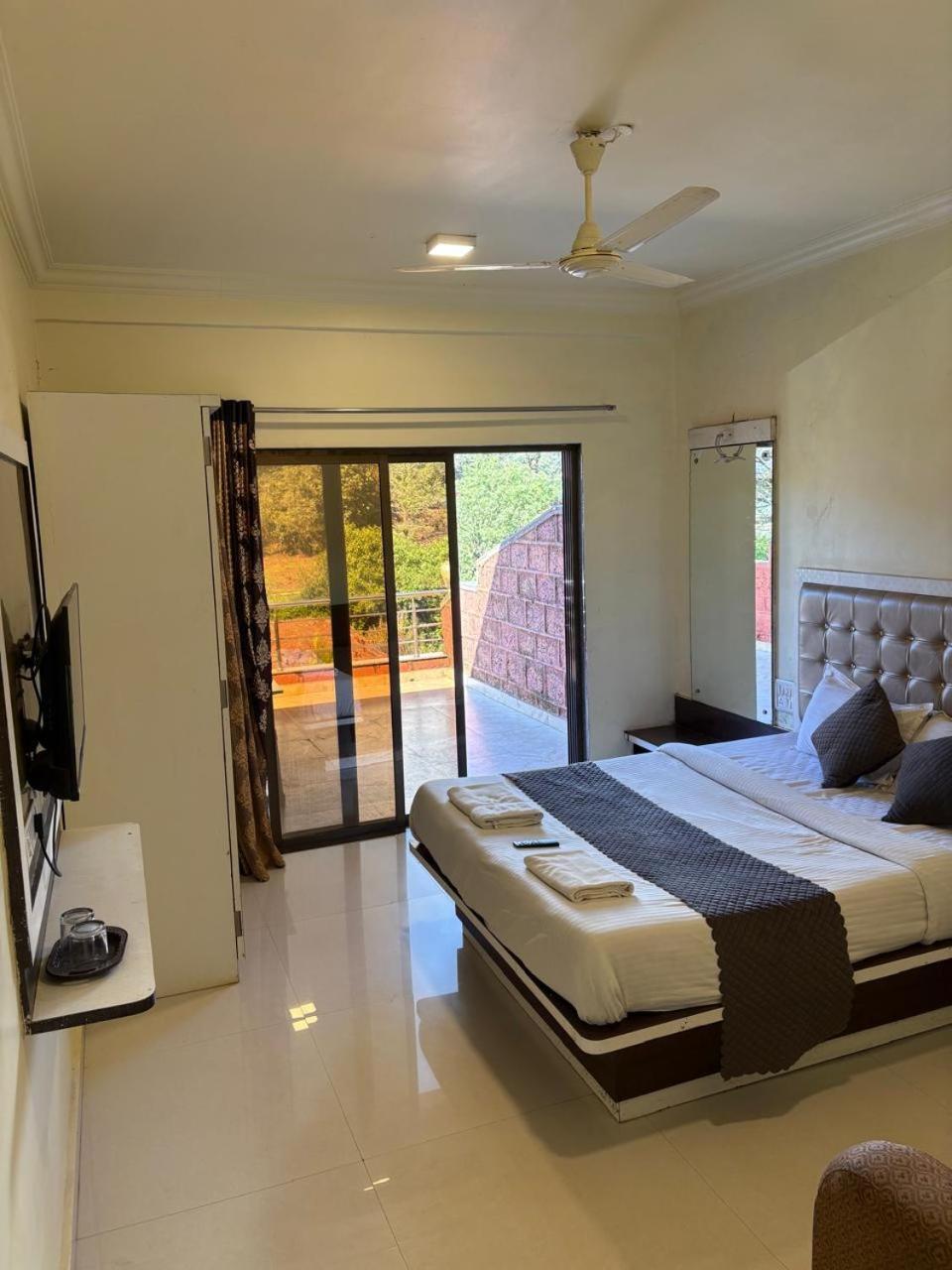 Double Room With Balcony photo 1