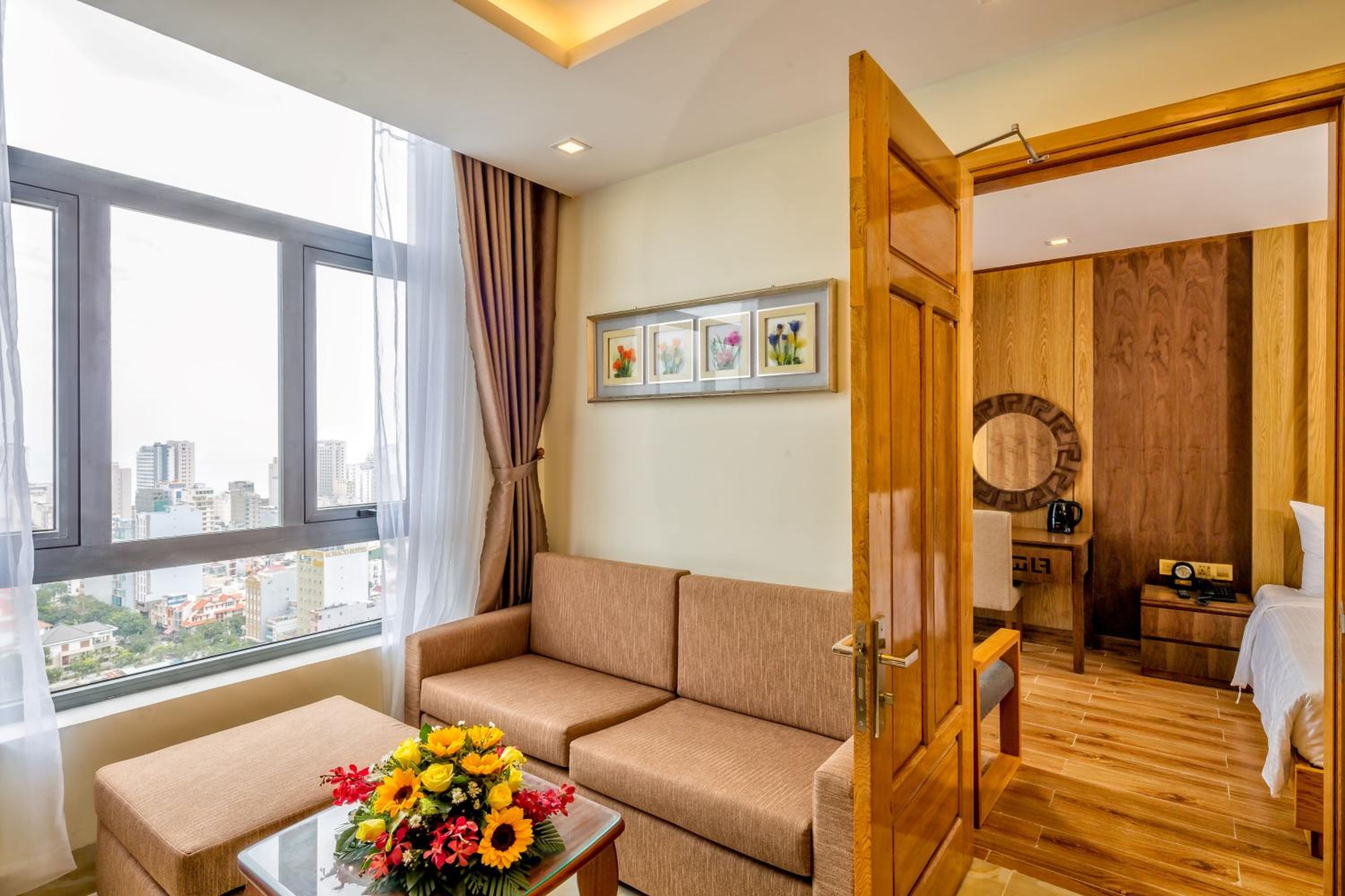 Two-Bedroom Suite Sea View with Bathtub - Complimentary Welcome Fruit photo 3