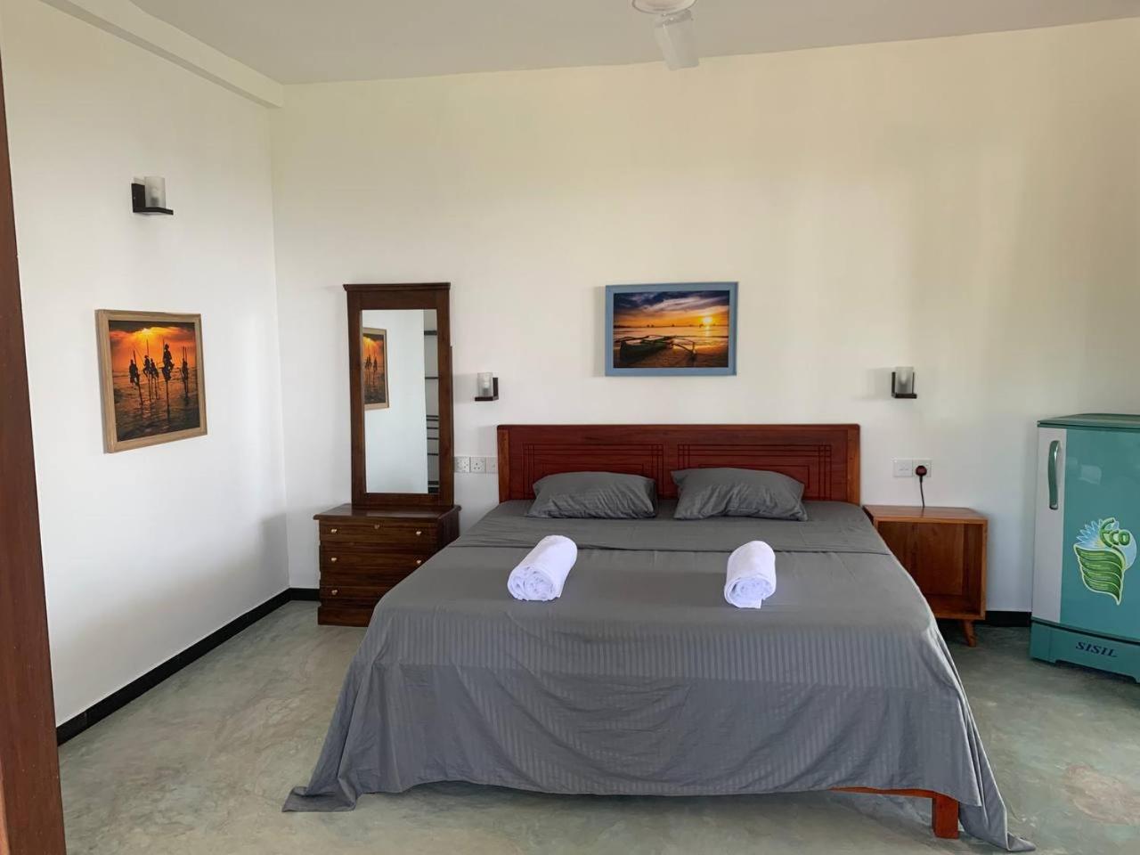 One-Bedroom Apartment with Balcony and Sea View photo 1