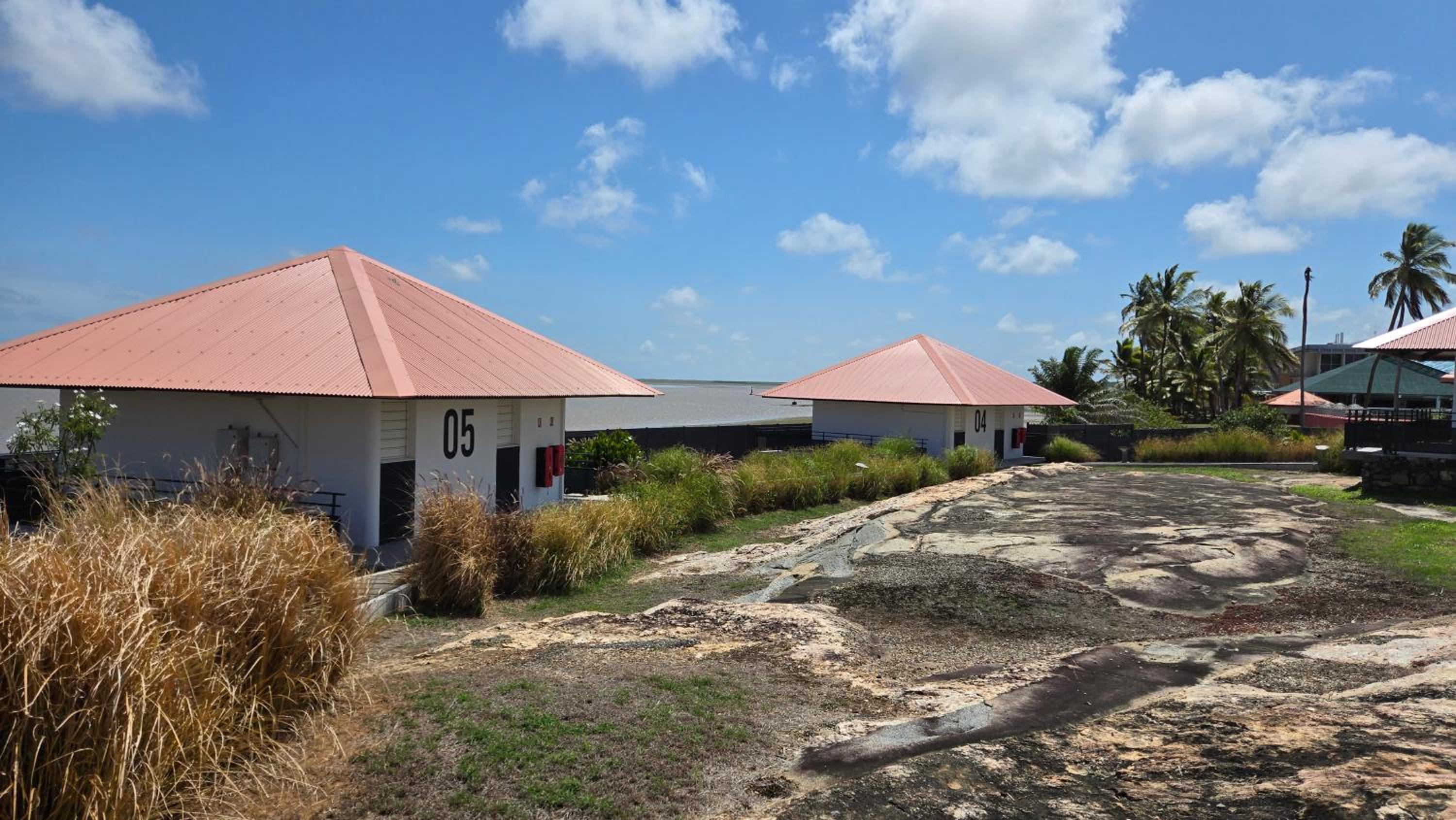 Bungalow with Sea View photo 3