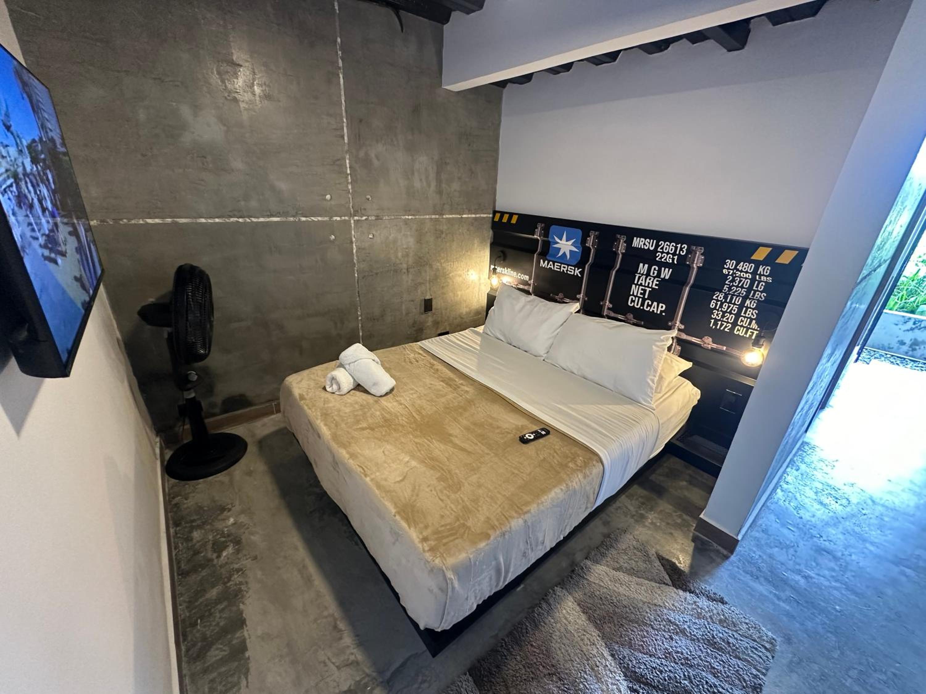 Double Room with Bath and air conditioning photo 2